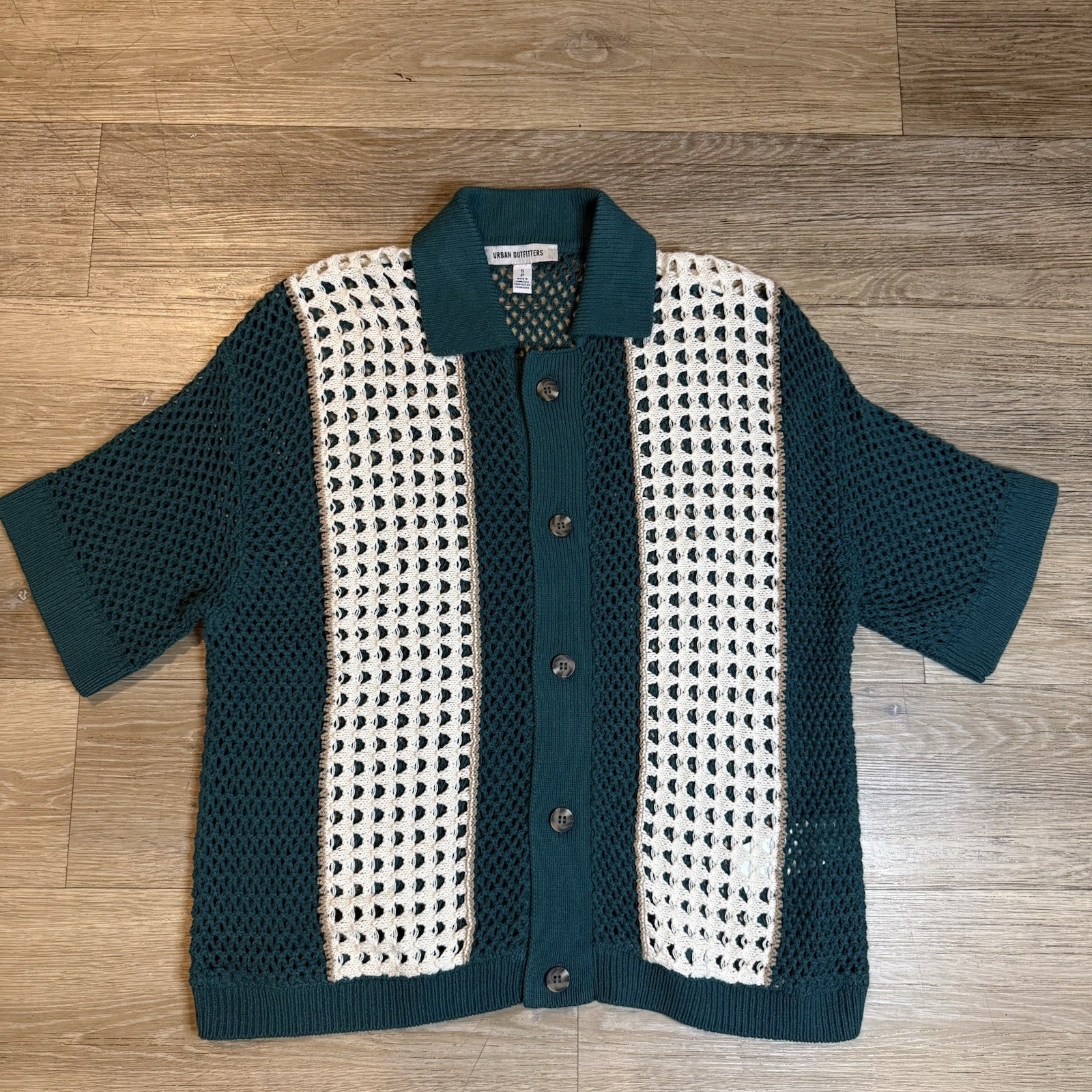 Urban Outfitters Crochet Knit Button Front Shirt Green Ivory Men’s Small S