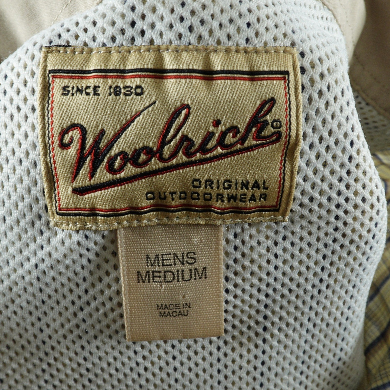 Woolrich Shirt Men Medium Tan Blue Plaid Short Sleeve Vented Back Hiking Utility