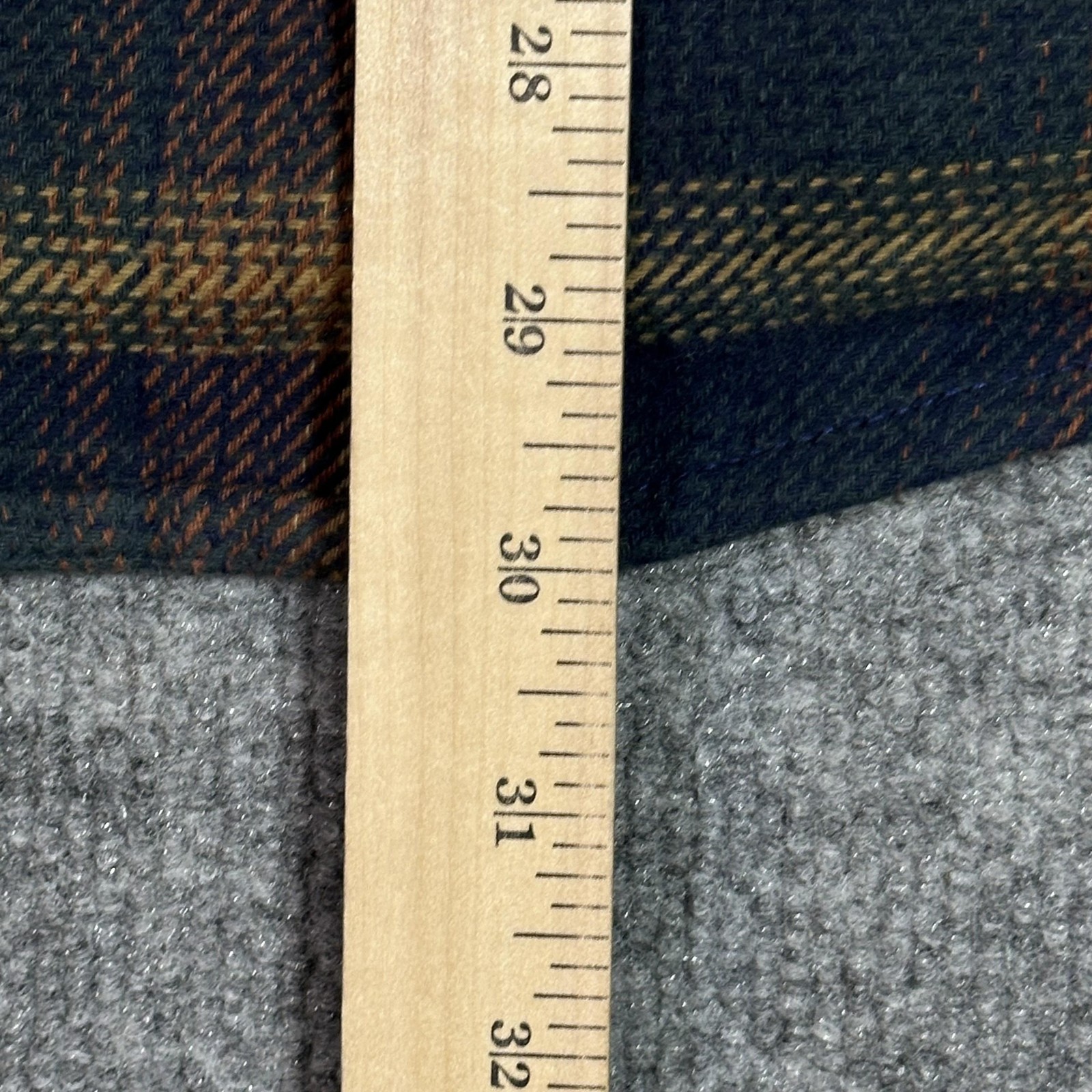 Orvis Shirt Mens Medium Blue Plaid Flannel Button Front Pockets Casual