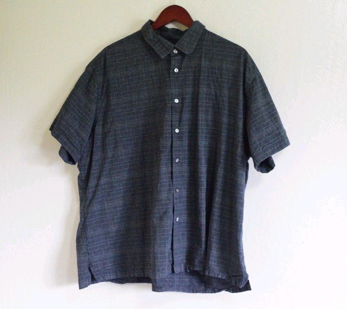 Van Heusen : T – Shirt : Men’s : Size XXL 18 – 18 1/2 : Charcoal Plaid Color : .