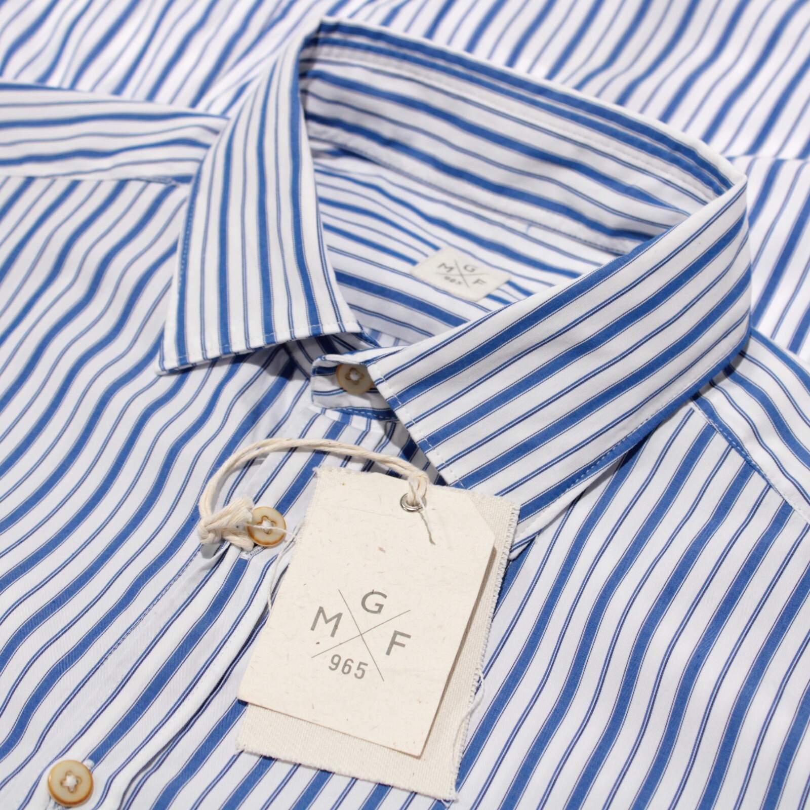 GMF NWT Casual Button Down Shirt Size 15.75 40 In White W/ Blue Stripes Cotton