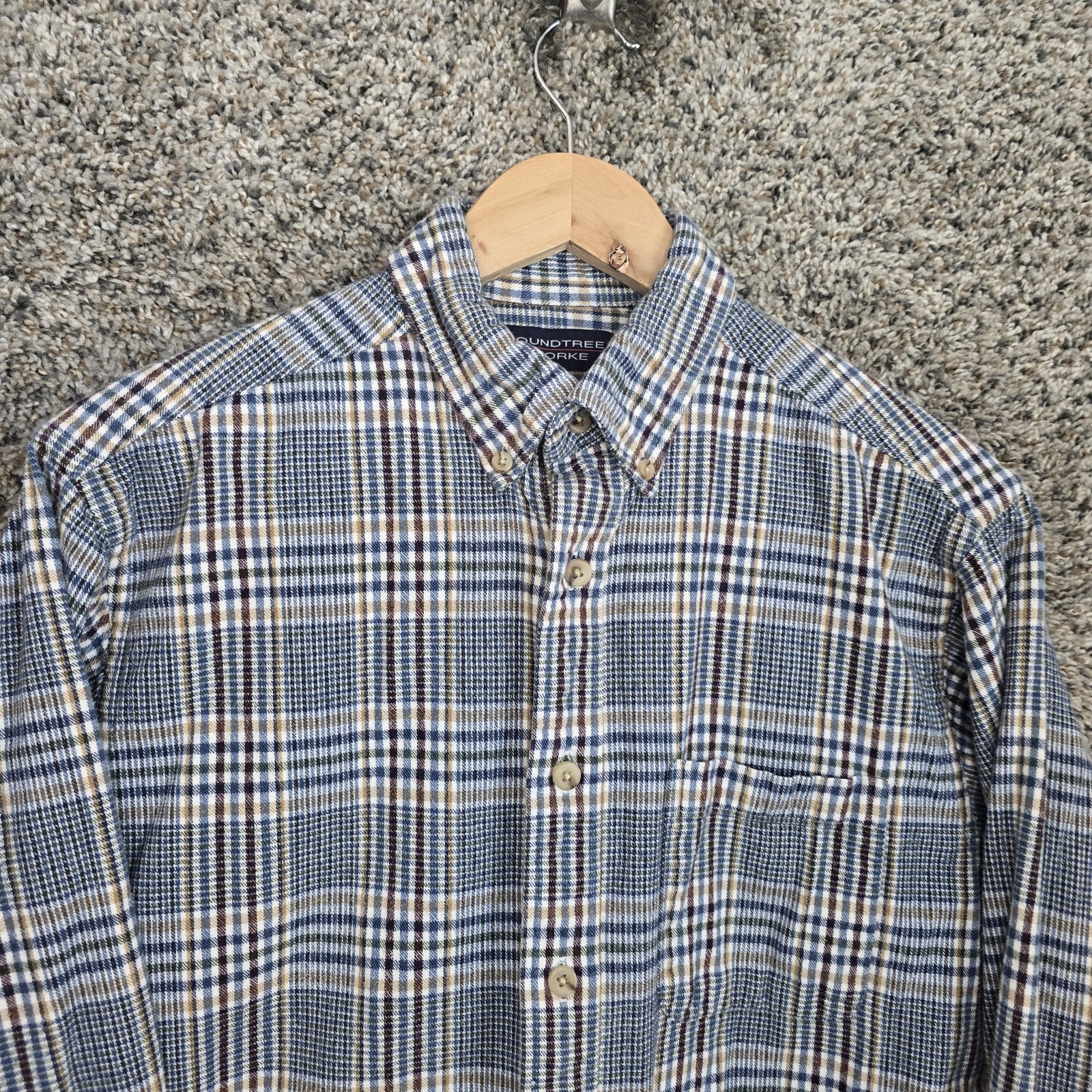 Roundtree & Yorke Shirt Mens Medium Blue Plaid Flannel Button Down Casual Cotton