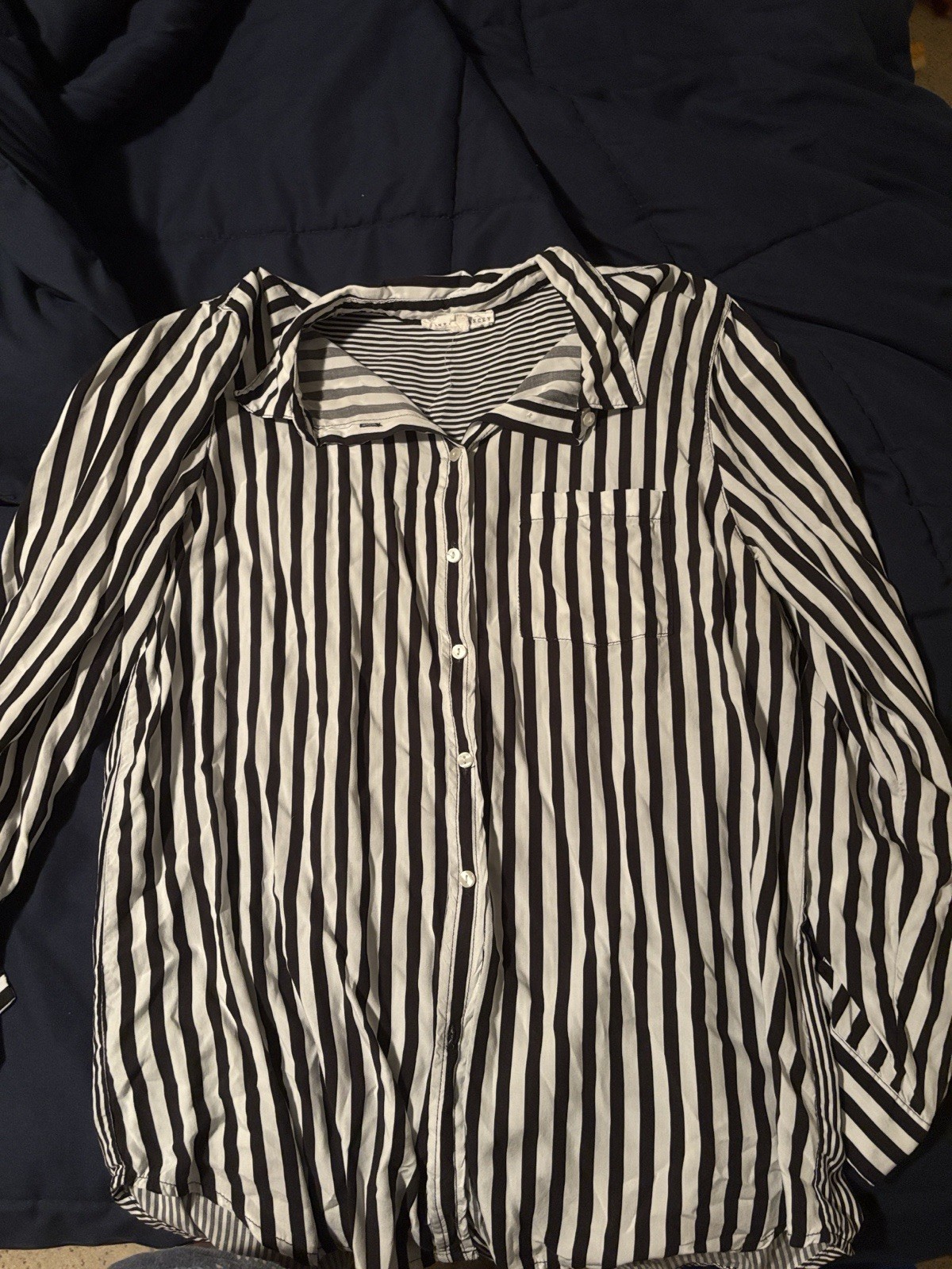 Women’s Black White Striped Long Sleeve Button-Up Shirt Point Collar Casual