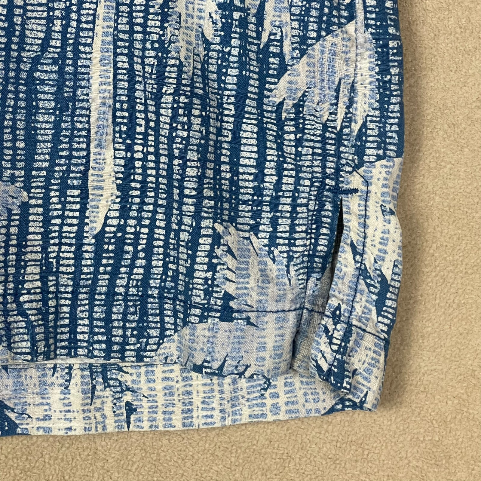 Tommy Bahama Button Up Shirt Adult Extra Large Blue Palm Tree Hawaiian Silk Mens