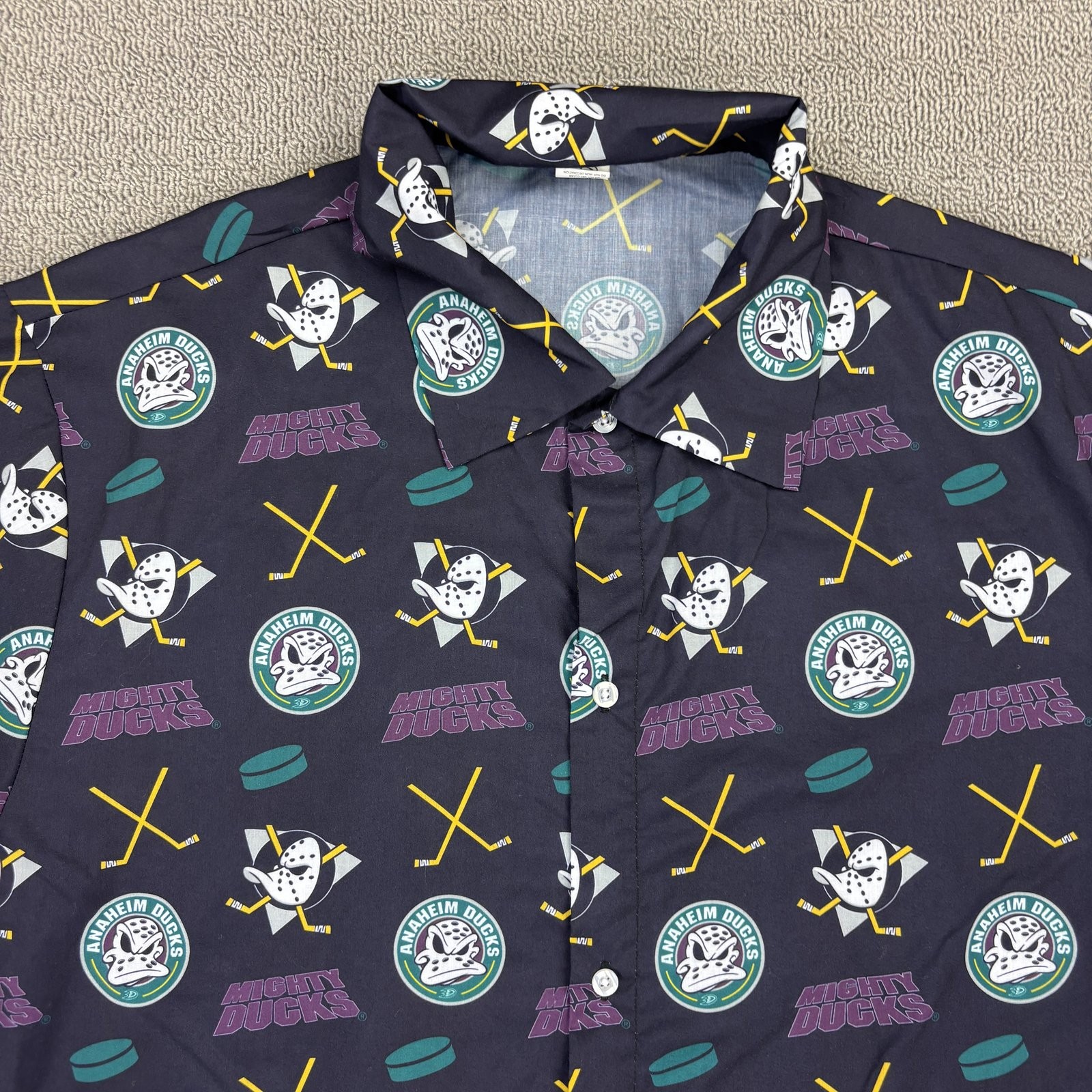 Anaheim Mighty Ducks Shirt Mens Large Black Unbranded Short Sleeve Button Up NHL