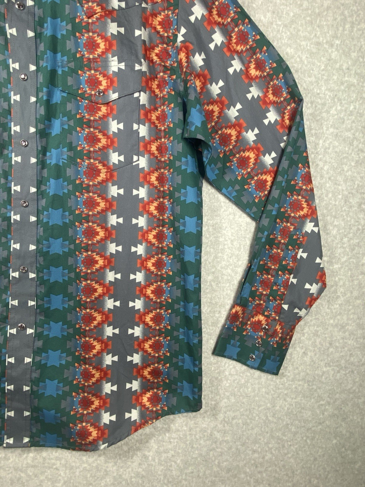 Wrangler Authentic Western Shirt Men’s Size L Ocean Fire Long Sleeve Snap NWT