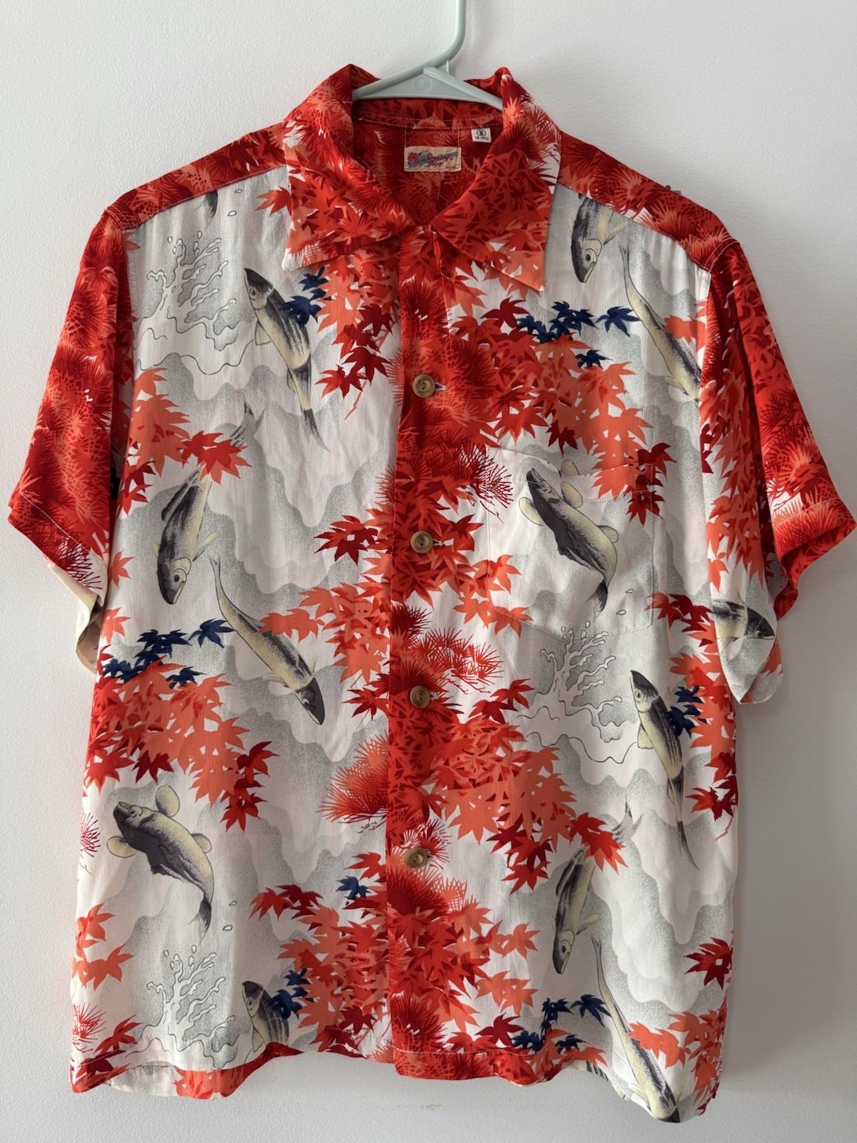 Sun Surf Hawaiian Men’s Small Japanese Fish Print 100% Rayon Shirt WITH TAGS!