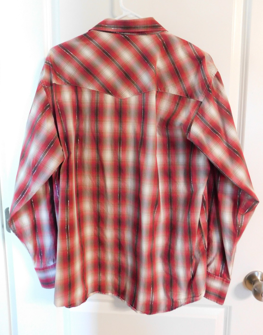 Vintage American Cowboys Choose WRANGLER Western Wear Plaid Pearl Snap Shirt
