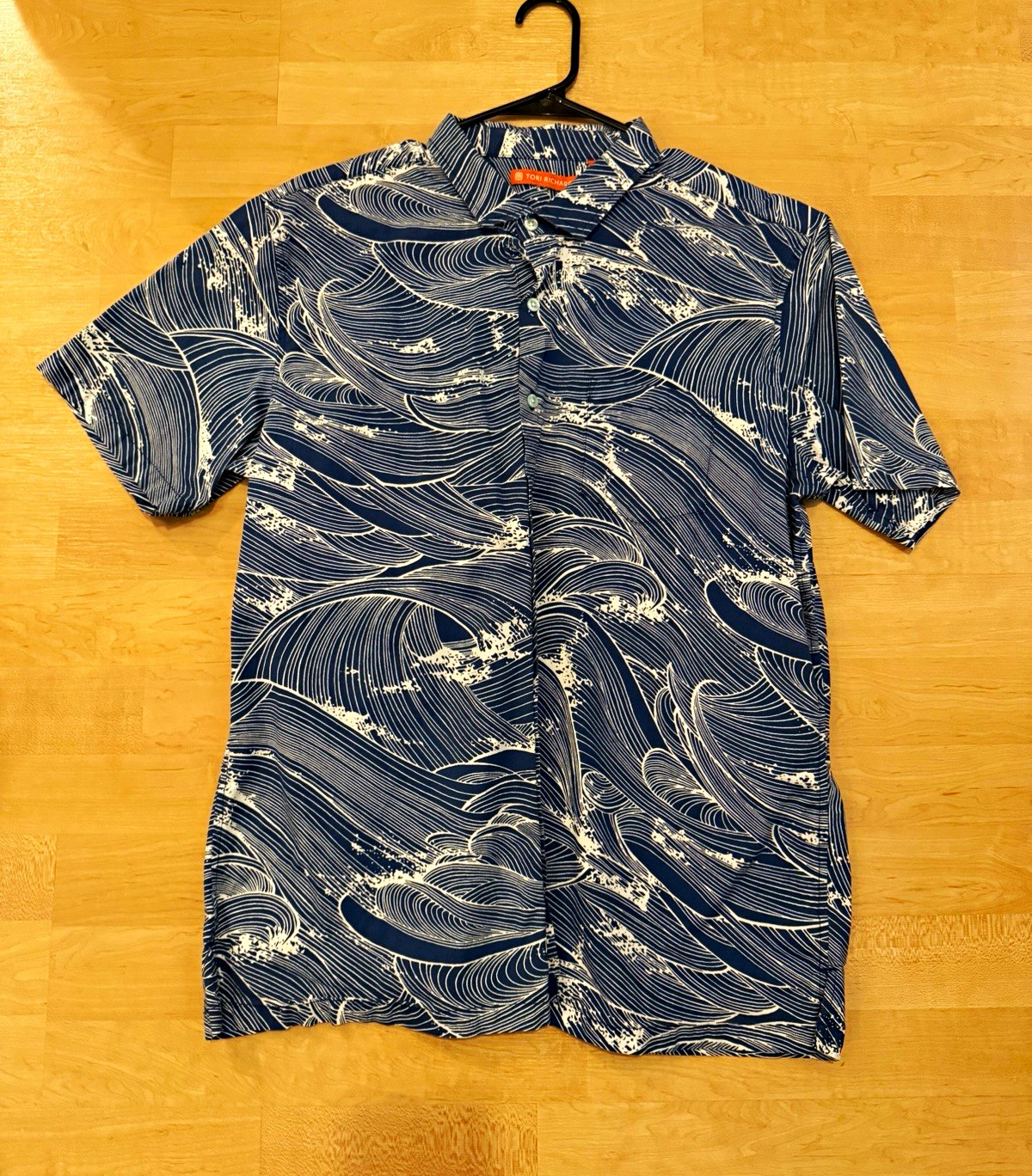 Tori Richard Men’s L Blue/White Wave Print Short Sleeve Button-Up Shirt Pockets