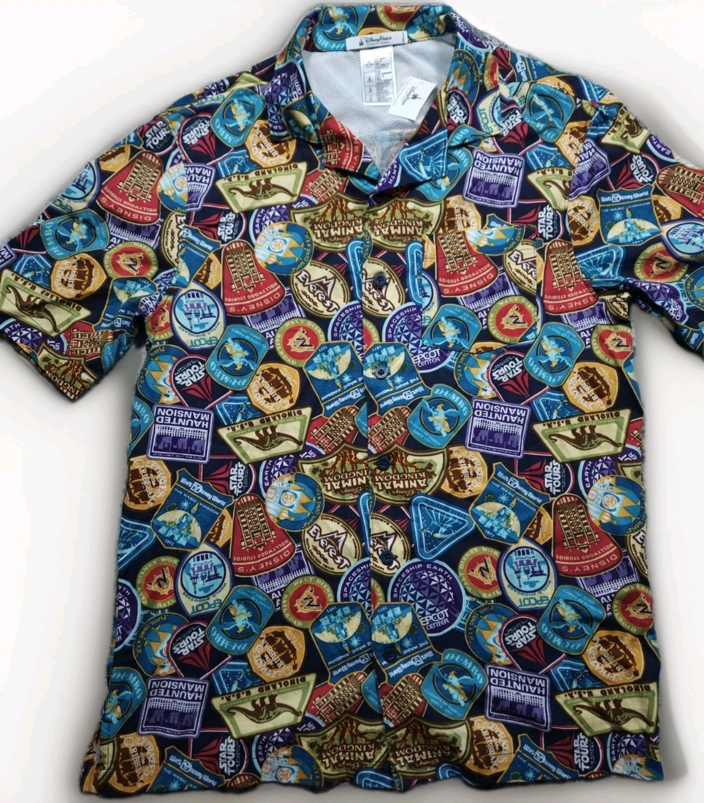 Disney Parks Button Up Shirt Mens Small Vented Back Short Sleeve Disneyland AOP