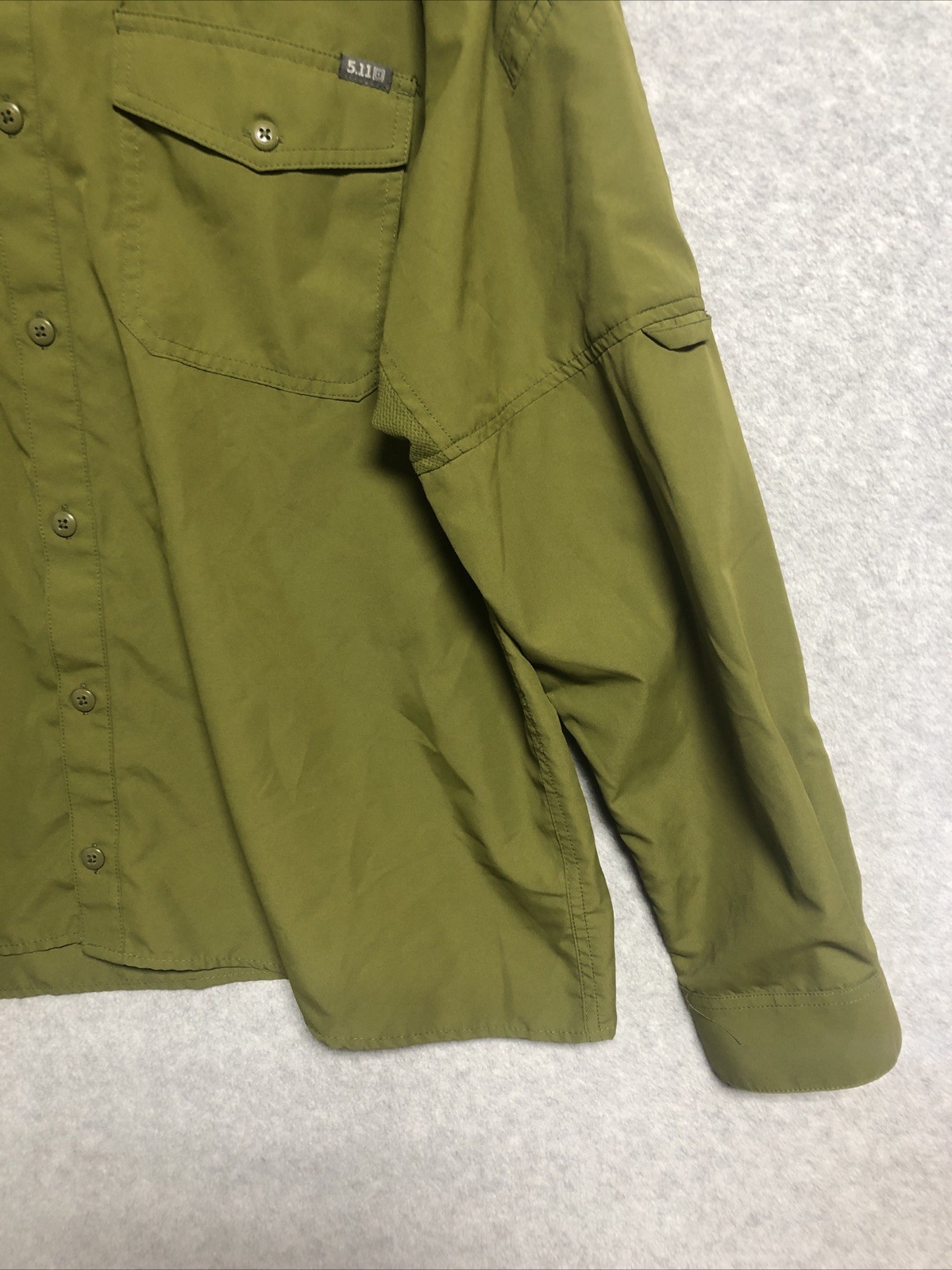 5.11 Tactical Men’s L Button Down Shirt Style 72157 Khaki Utility Pockets Vented
