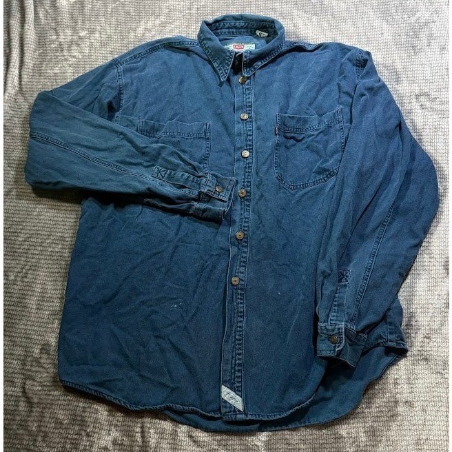 Vintage Levis Mens Large Blue Denim Button Down Shirt Long Sleeve Workwear.