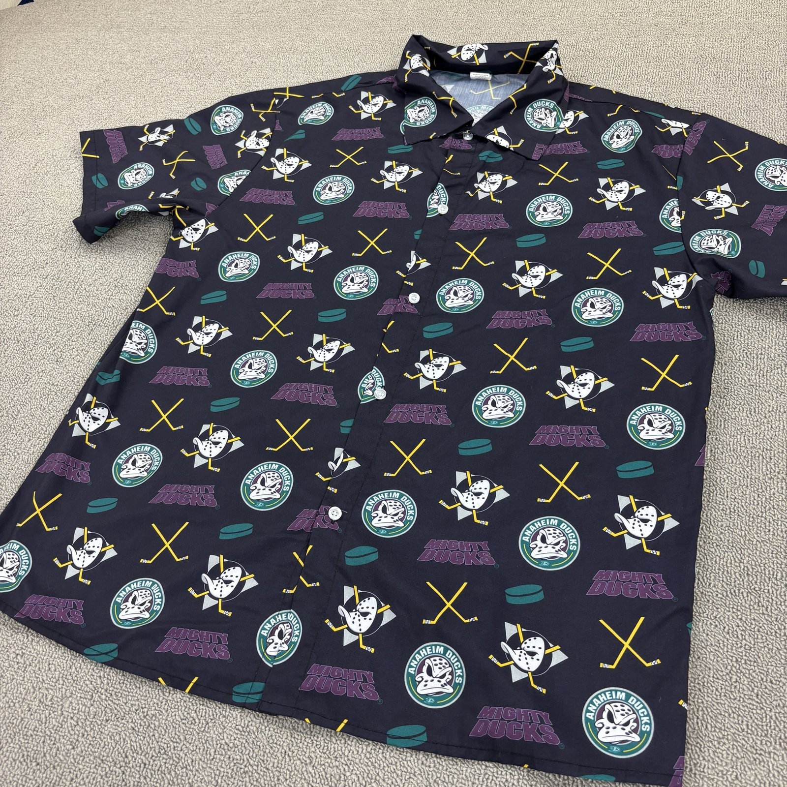 Anaheim Mighty Ducks Shirt Mens Large Black Unbranded Short Sleeve Button Up NHL