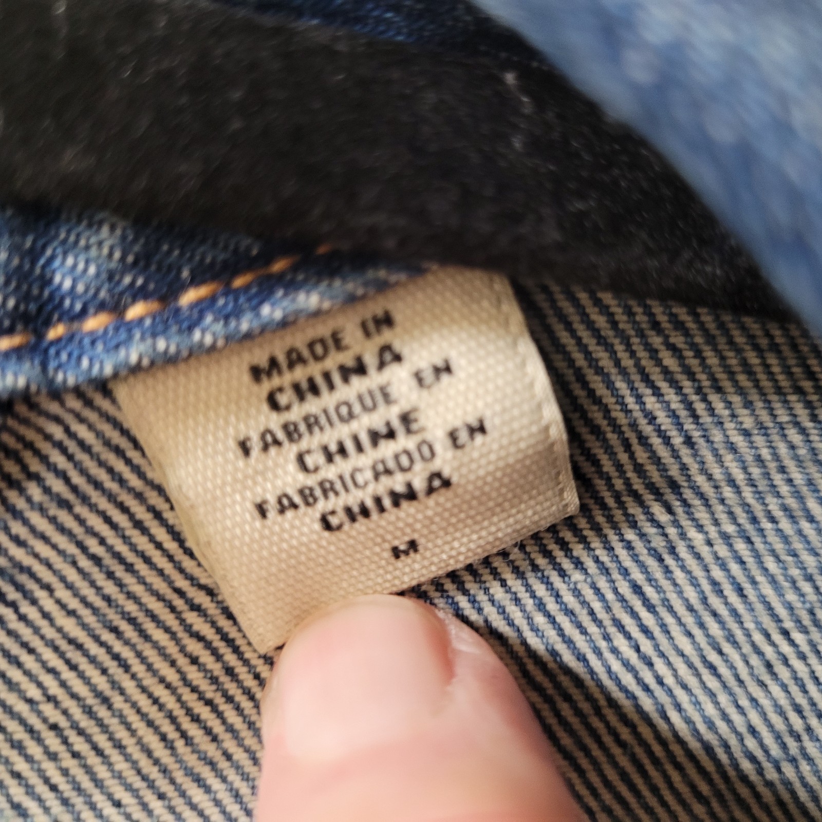 🧥 Levi’s Premium Long Trucker Jacket Men’s M Relaxed Cut Western (Read/C-video)