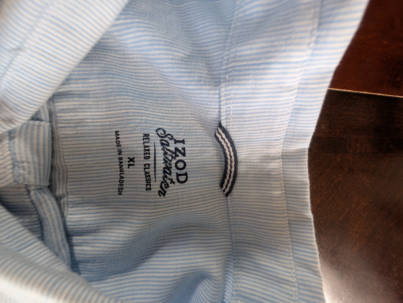 IZOD Saltwater Mens XL Shirt Blue White Micro Stripe Short Sleeve Button Front