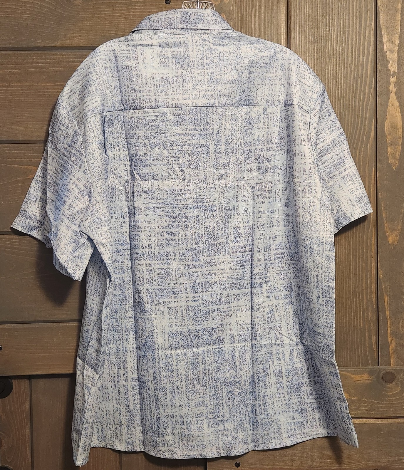 Royaura Men’s Short Sleeve Button Up Shirt – Light Blue Abstract Pattern – XL