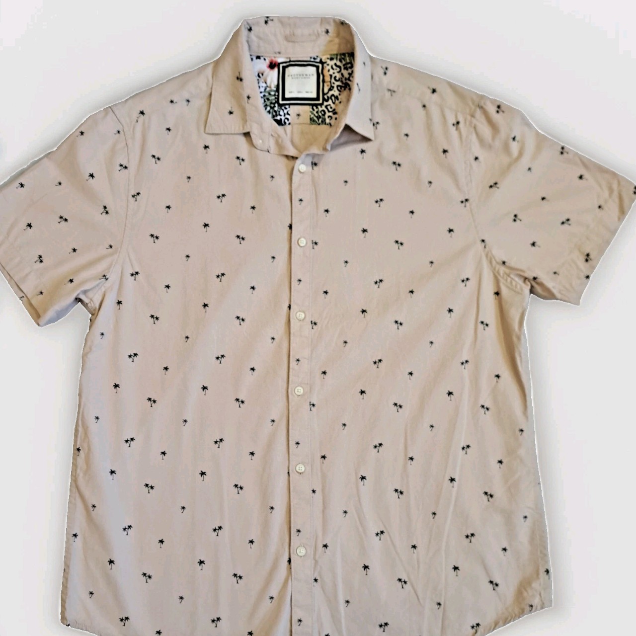 Hawaiian Shirt Men’s L Beige Palm Tree Print All Over Resortwear