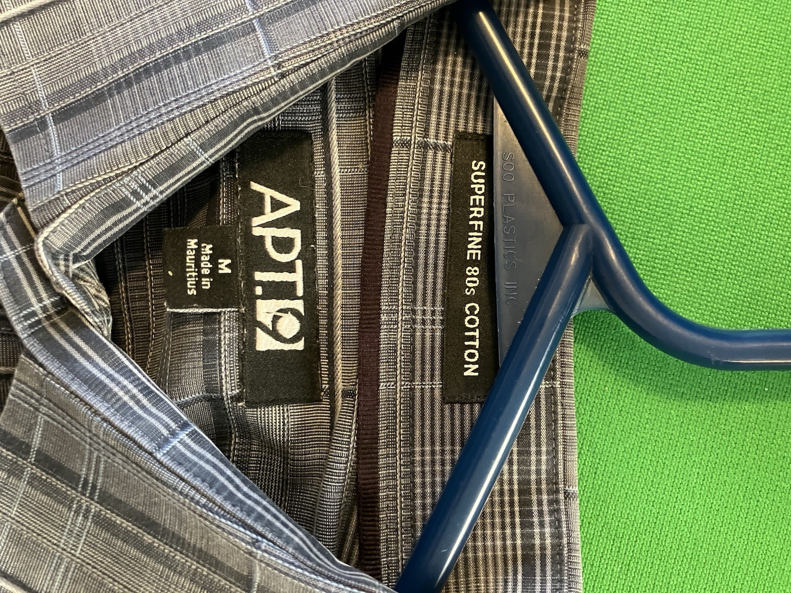 Men s Apt. 9 Med. Long Sleeve shirt blue and gray patterened NEW without tags