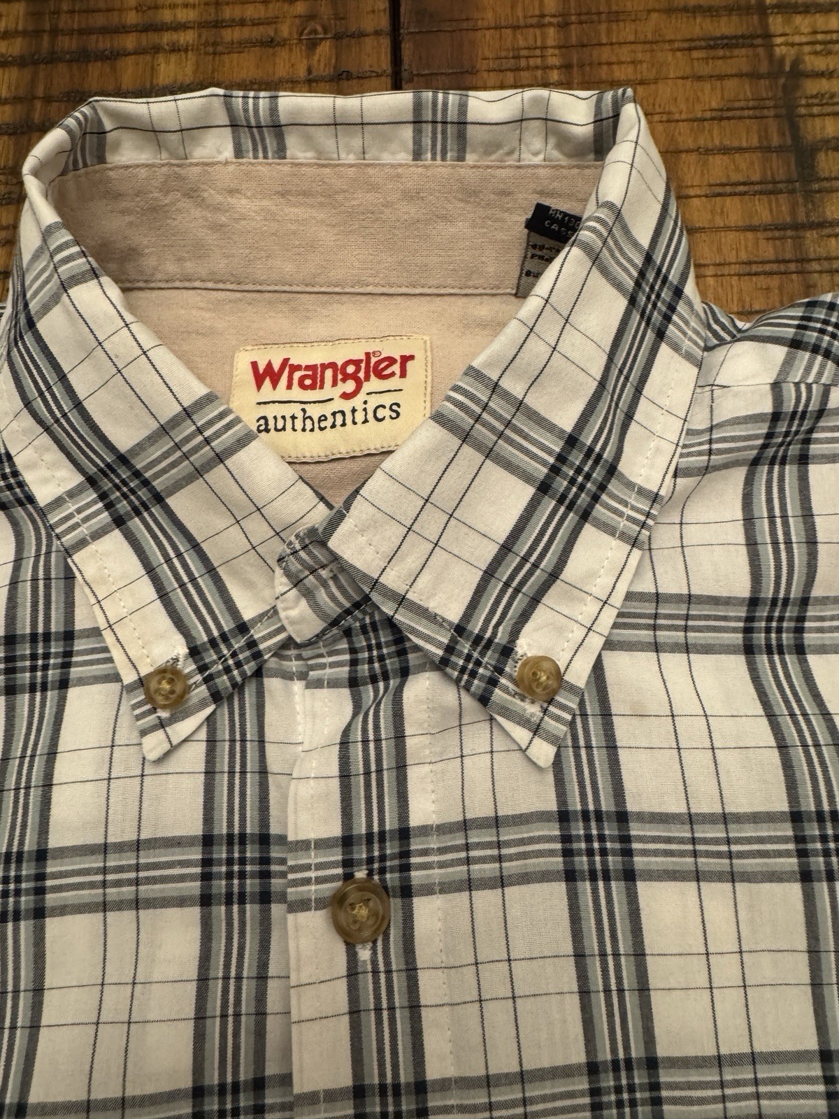 Wrangler Authentics Mens Small Plaid Button Down Shirt Long Sleeve Gray White