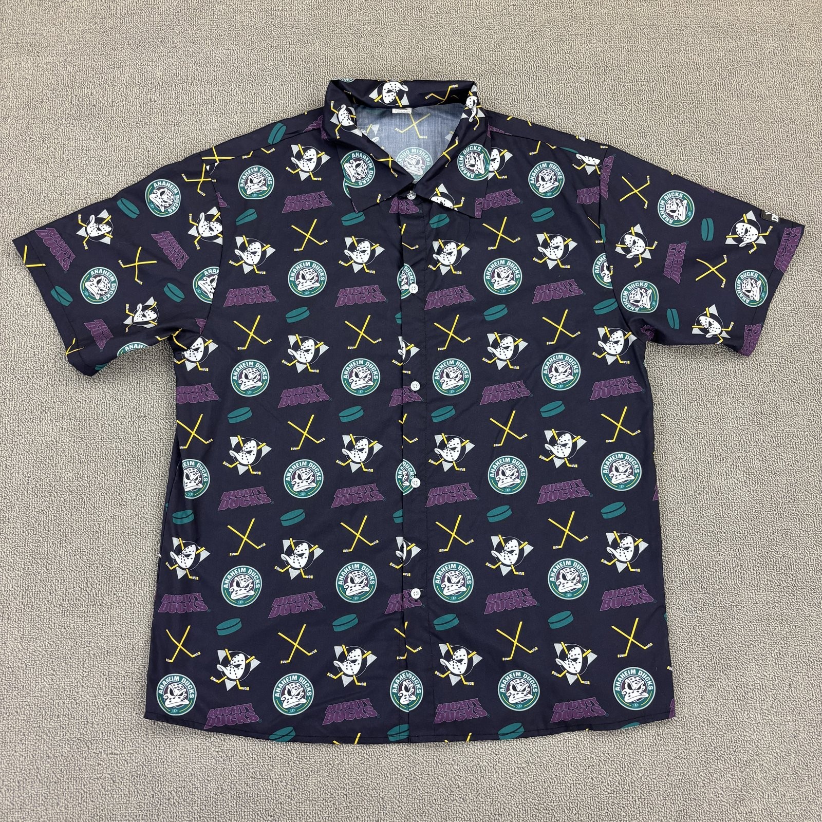 Anaheim Mighty Ducks Shirt Mens Large Black Unbranded Short Sleeve Button Up NHL