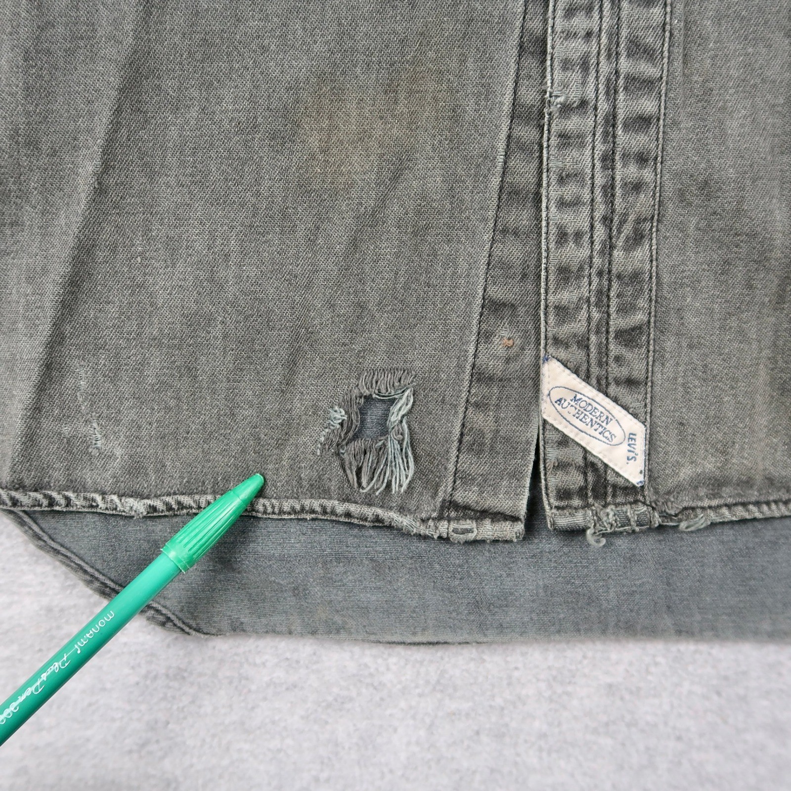 Vintage Levis Mens XL Denim Work Shirt Faded Black Distressed Long Sleeve