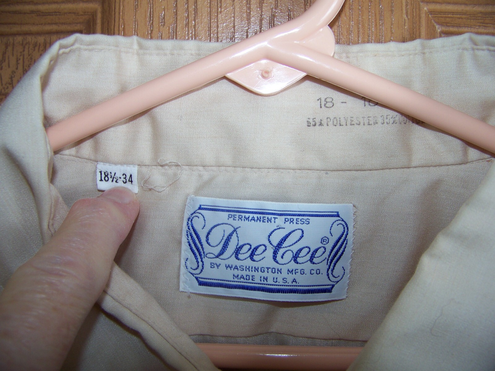VTG DEE CEE MENS PERMANENT PRESS BEIGE SHIRT SZ 18 1/2-34 MADE IN USA CLEAN NICE