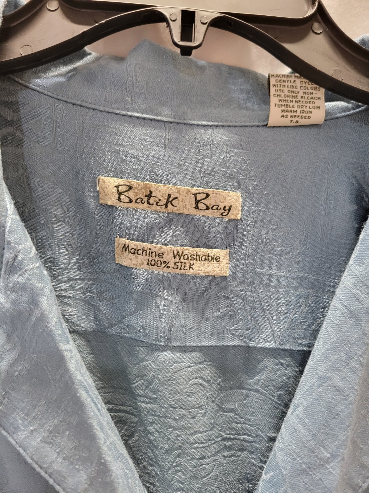 100% Machine Men’s Washable Silk Smokey Blue Batik Bay Hawaiian SS Shirt Medium