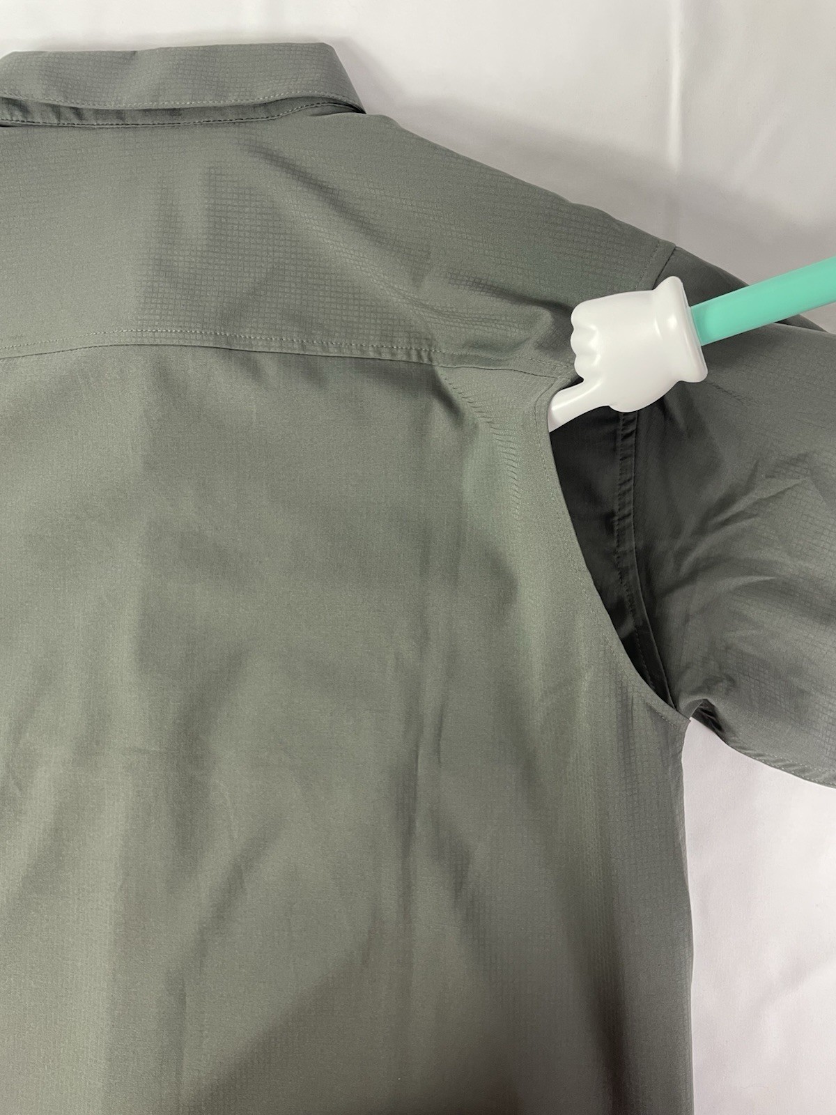 Columbia Omni-Shade Men’s MEDIUM Gray Vented Long Sleeve Shirt NWT