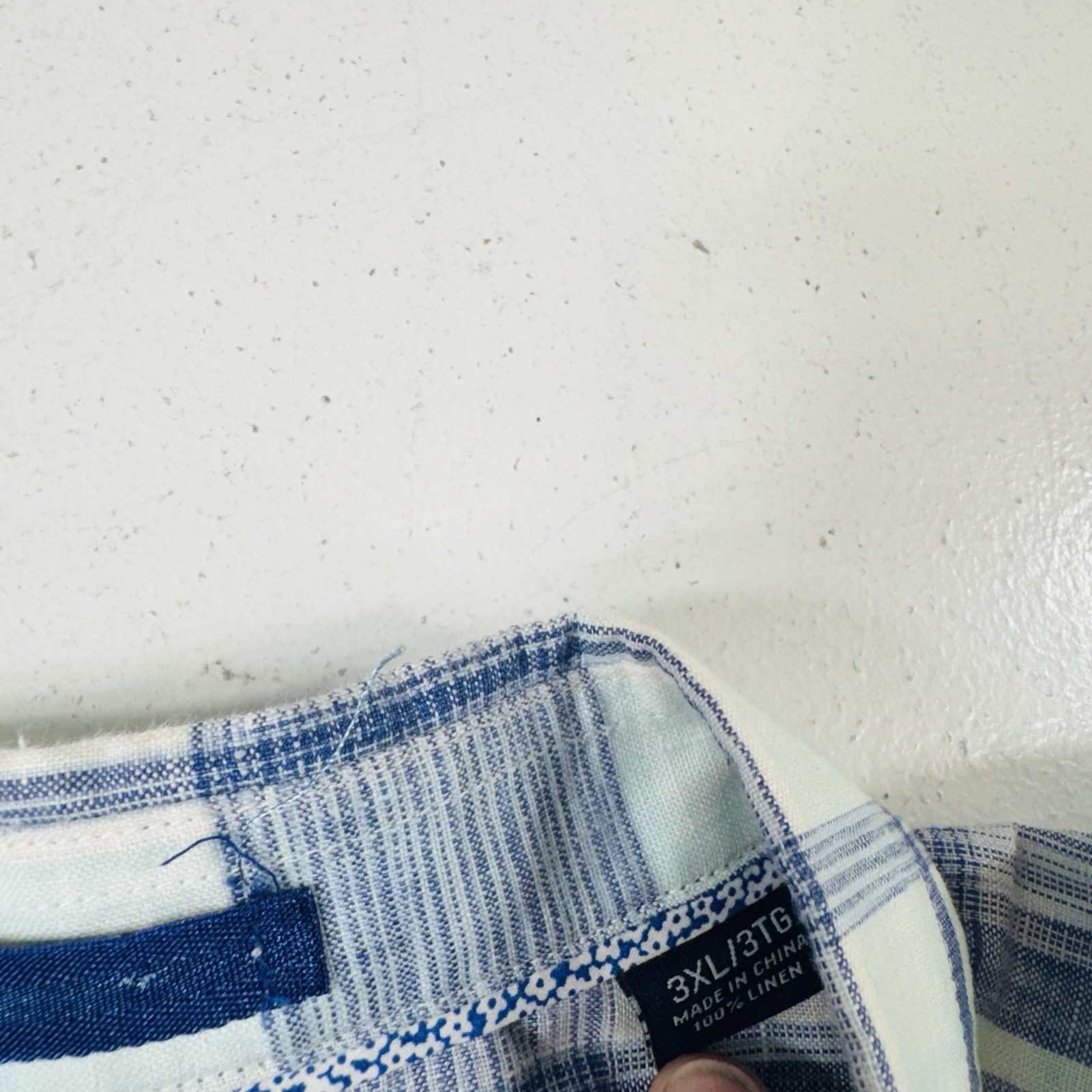 Tommy Bahama 100% Linen Shirt Men’s Size 3XL Blue White Plaid Men’s Size 3XL