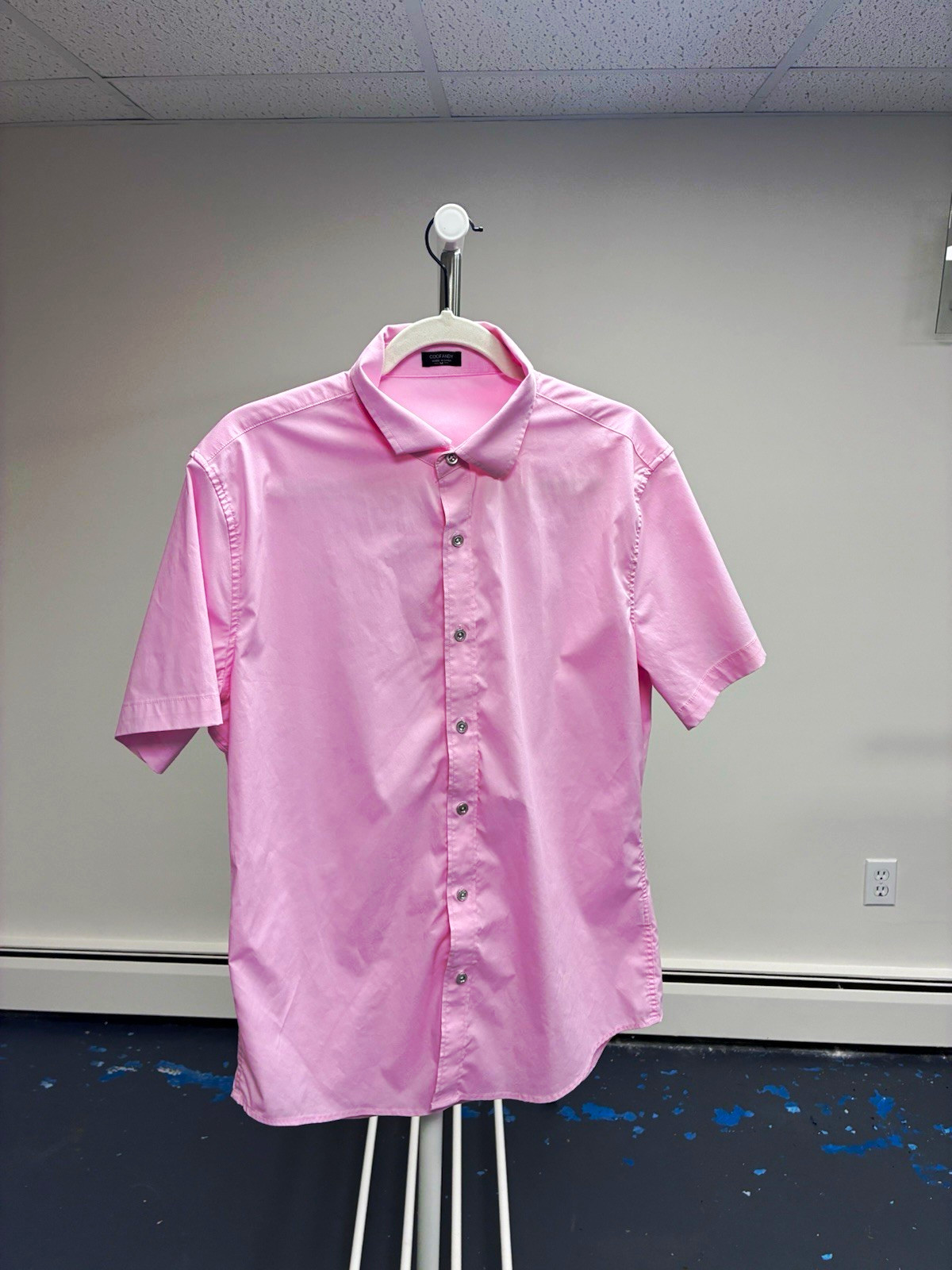 COOFANDY Men’s Pink Solid Short Sleeve Point Collar Button-Up Shirt Size M