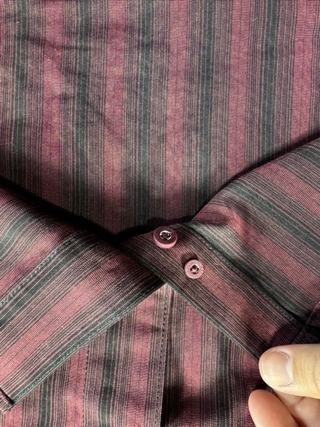 Haggar Luxury Microfiber Shirt Mens S Red Striped Shirttail Hem Button Up Office