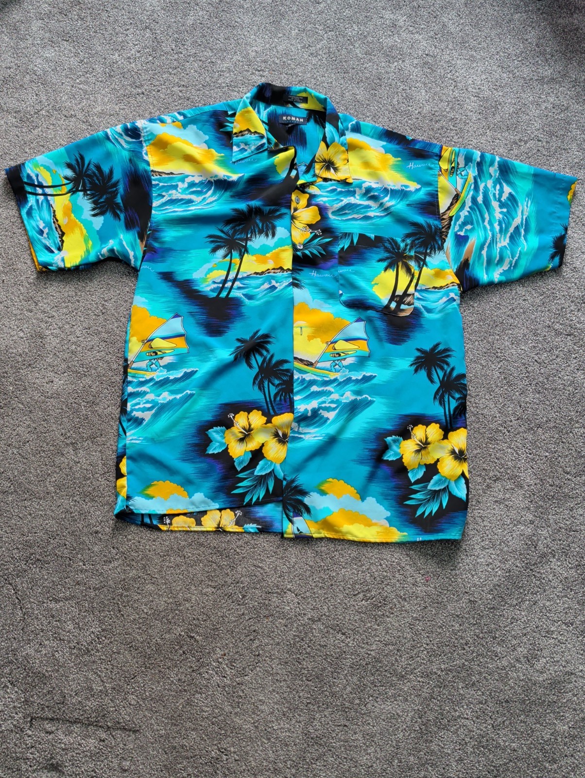 VTG Koman Hawaiian Men’s XL Button Down Floral Wind Surfer Short Sleeve Shirt