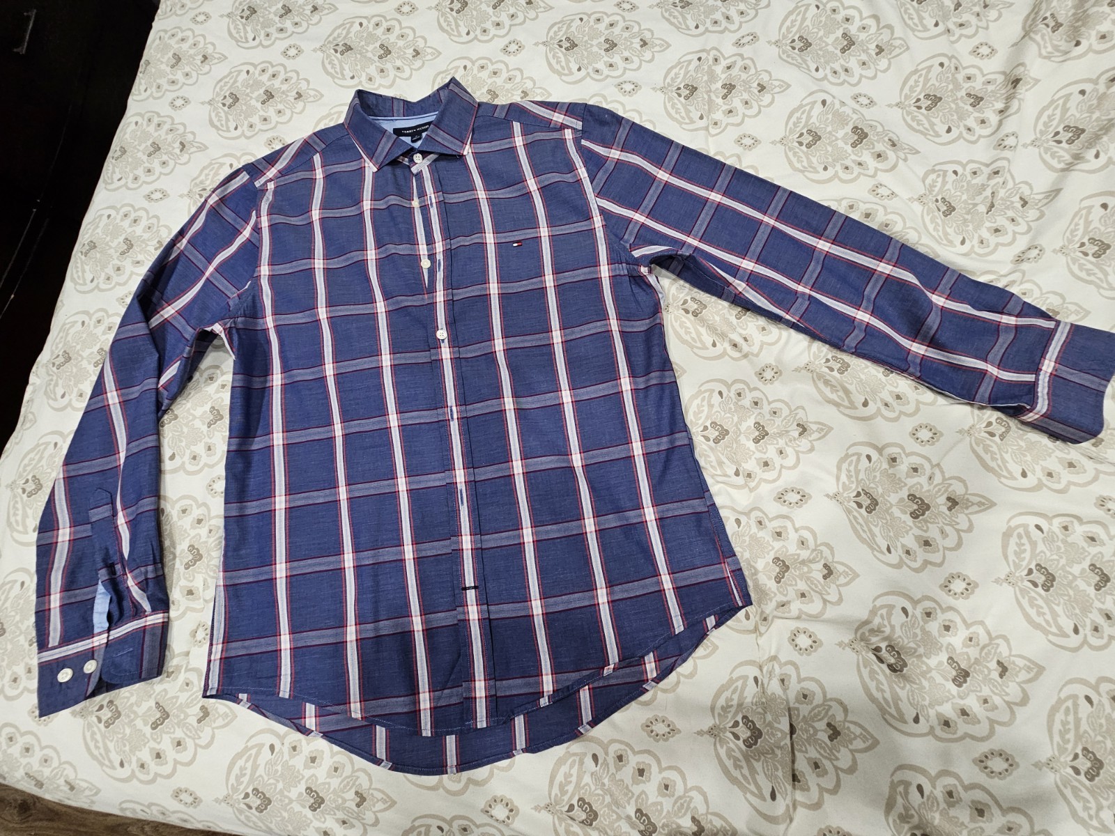 Tommy Hilfiger Men’s Blue/Red/White Plaid Long Sleeve Point Collar Cotton M
