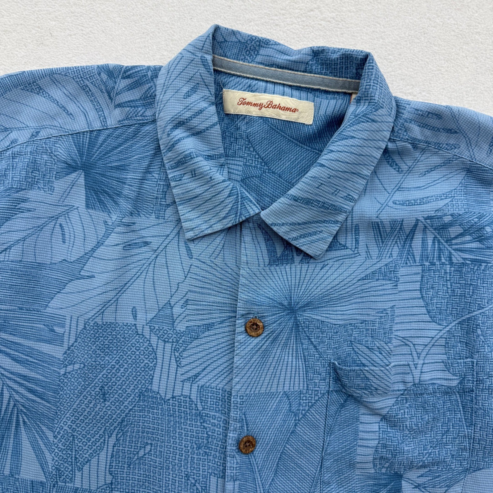 Tommy Bahama Silk Shirt Mens L Large Blue Tropical Leaf Jacquard Short Sleeve