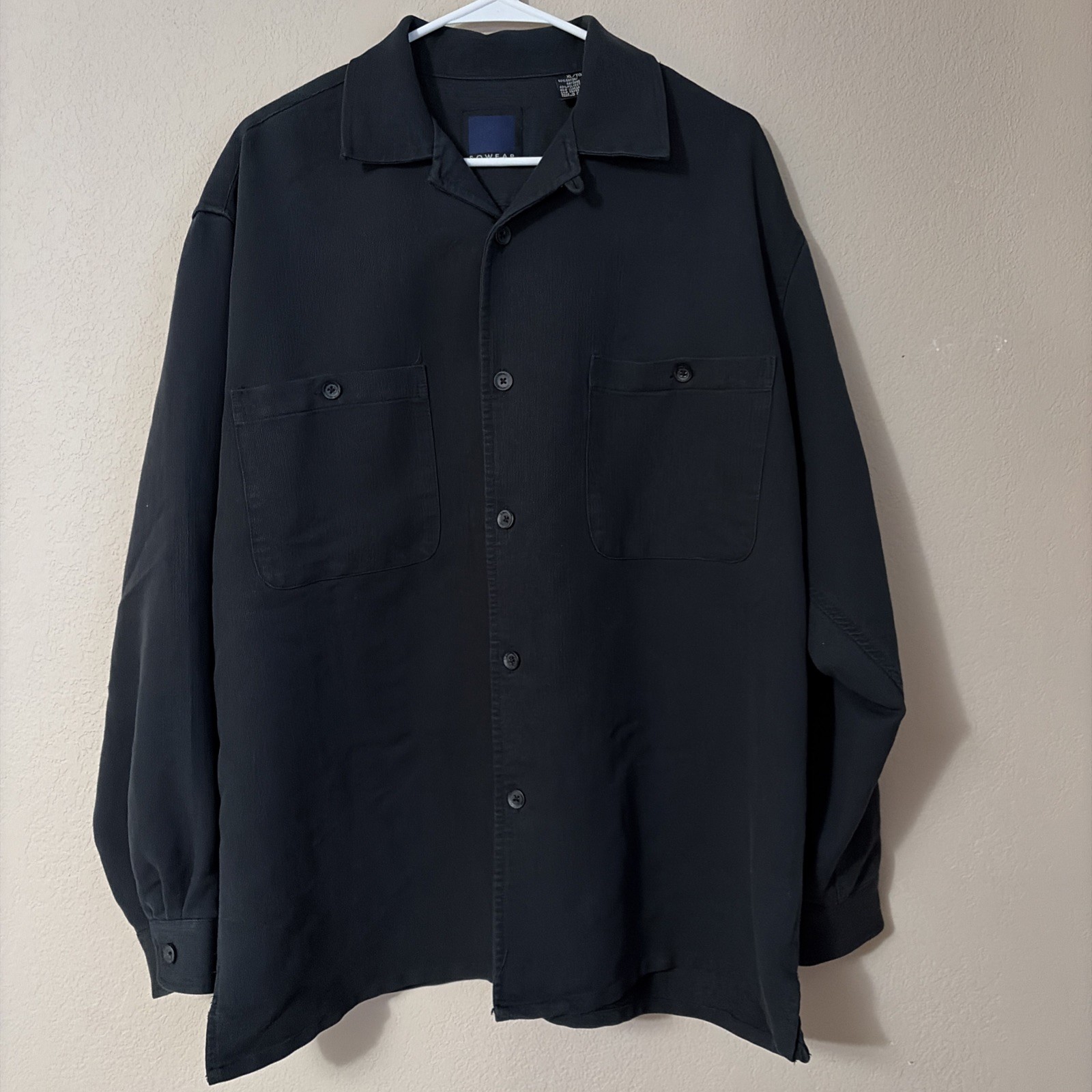 SQWEAR XL/TG Men’s Black Long Sleeved Shirt.