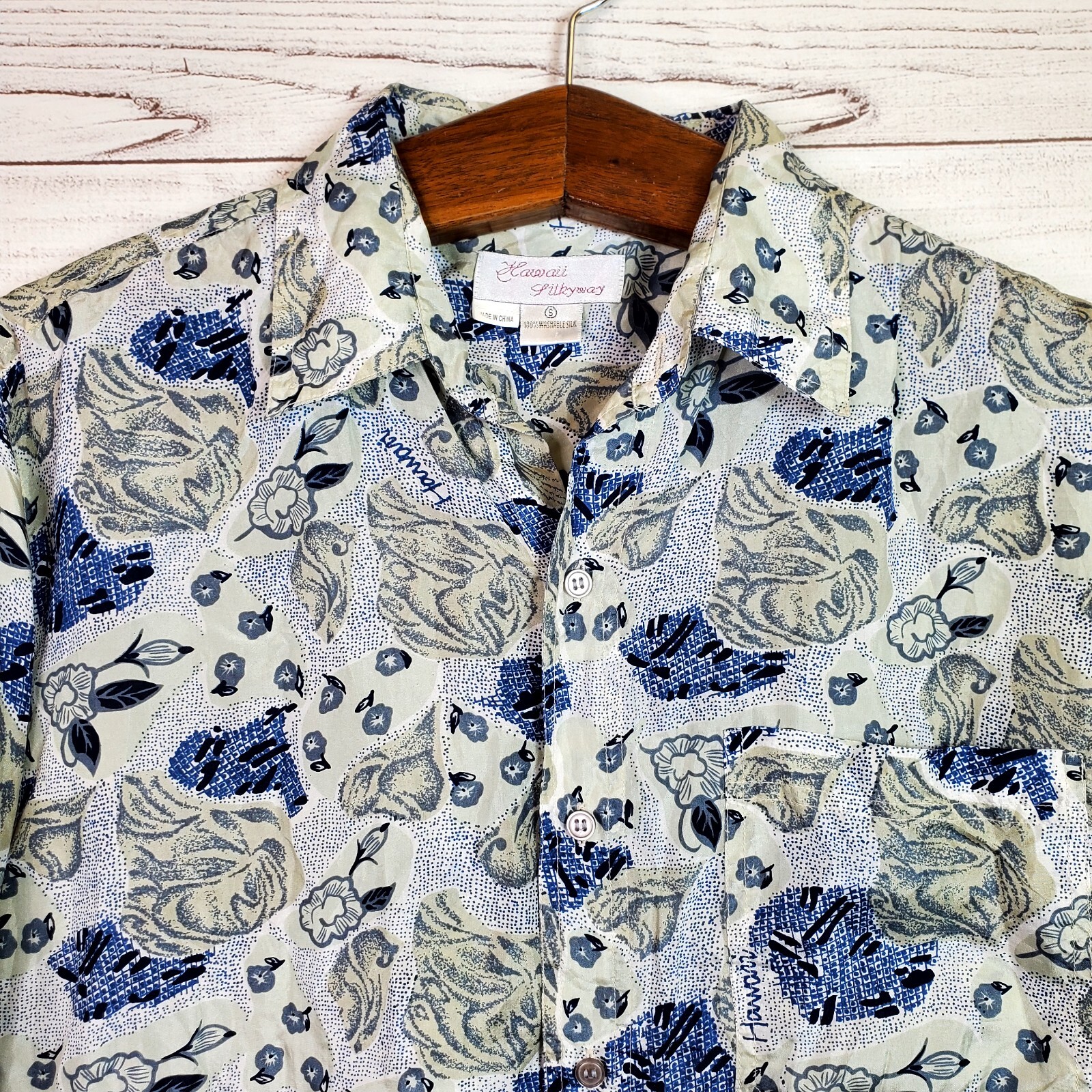 Vintage Hawaii Silkway 100% Silk Abstract Shirt Men Size S Machine Washable Silk