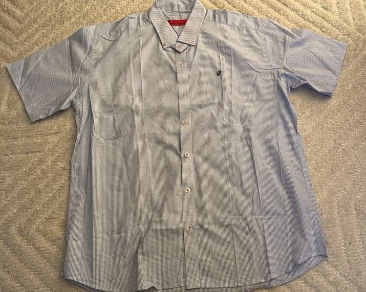 NEW CAROLINA HERRERA short sleeve shirt size 15 1/2 – 18 1/2 check light blue