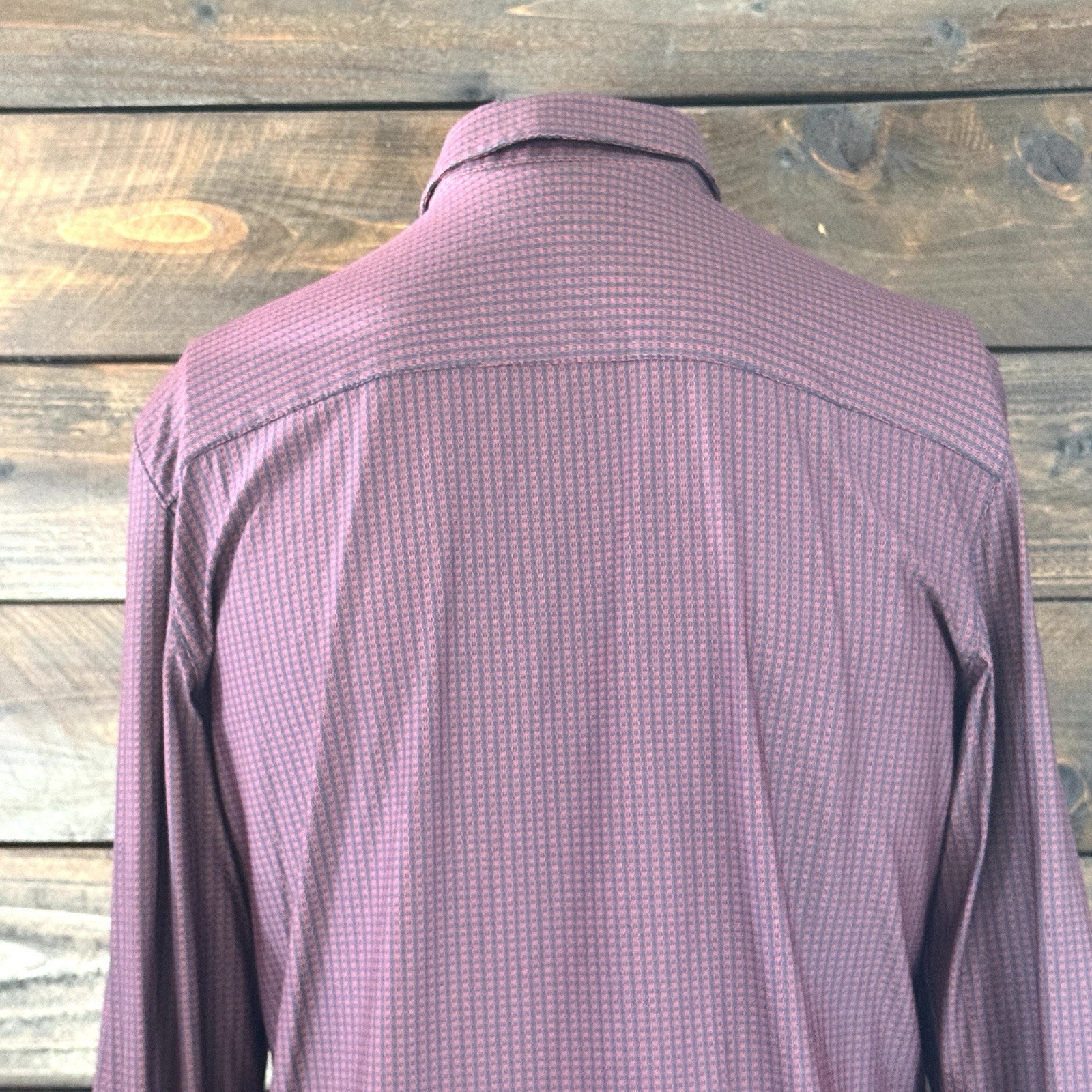 Rhone Commuter Shirt Mens M Burgundy Geometric Slim Fit Fine Italian Knit Fabric