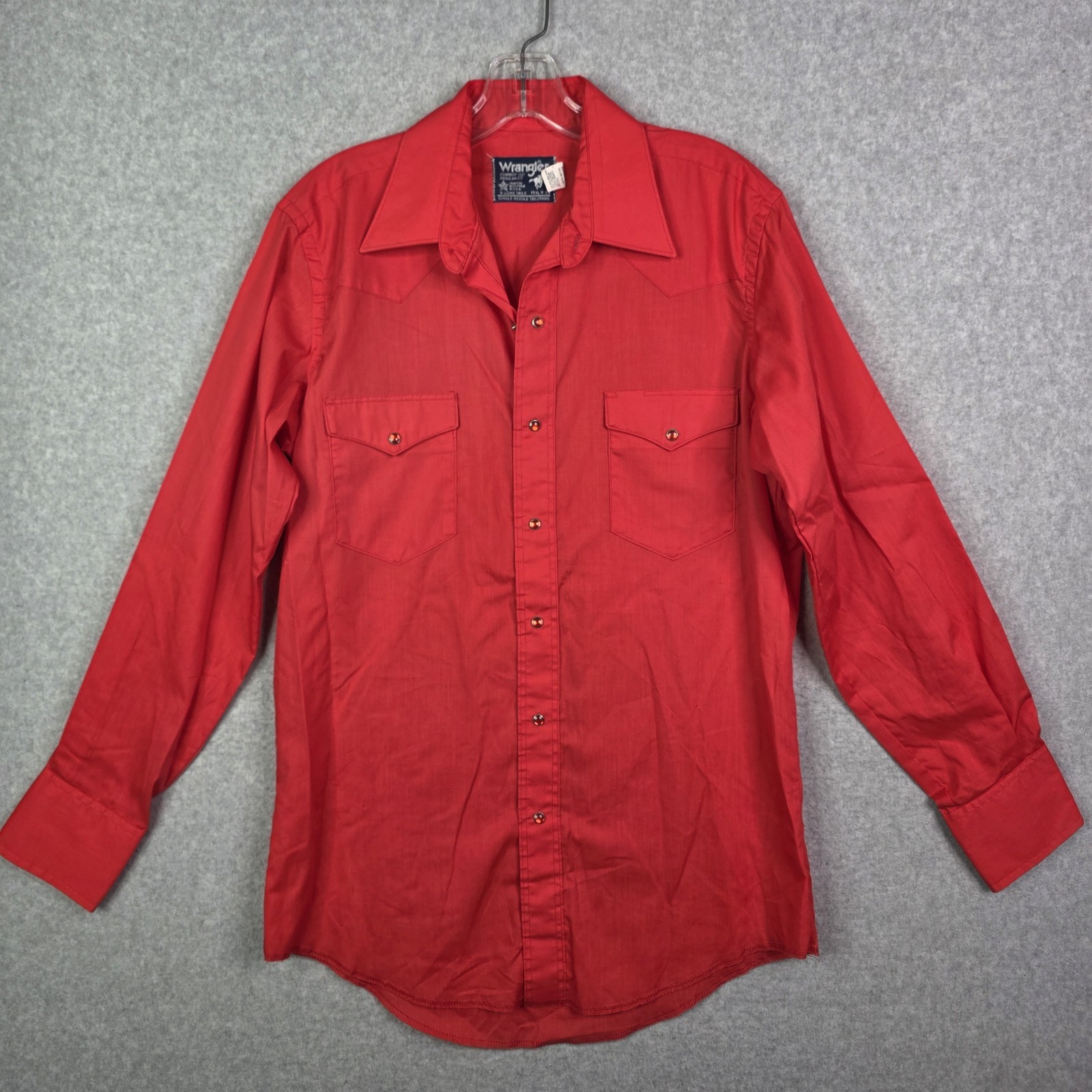 Vintage Wrangler Mens 15.5 33 Red Cowboy Cut Regular Fit Long Tails Snap Shirt
