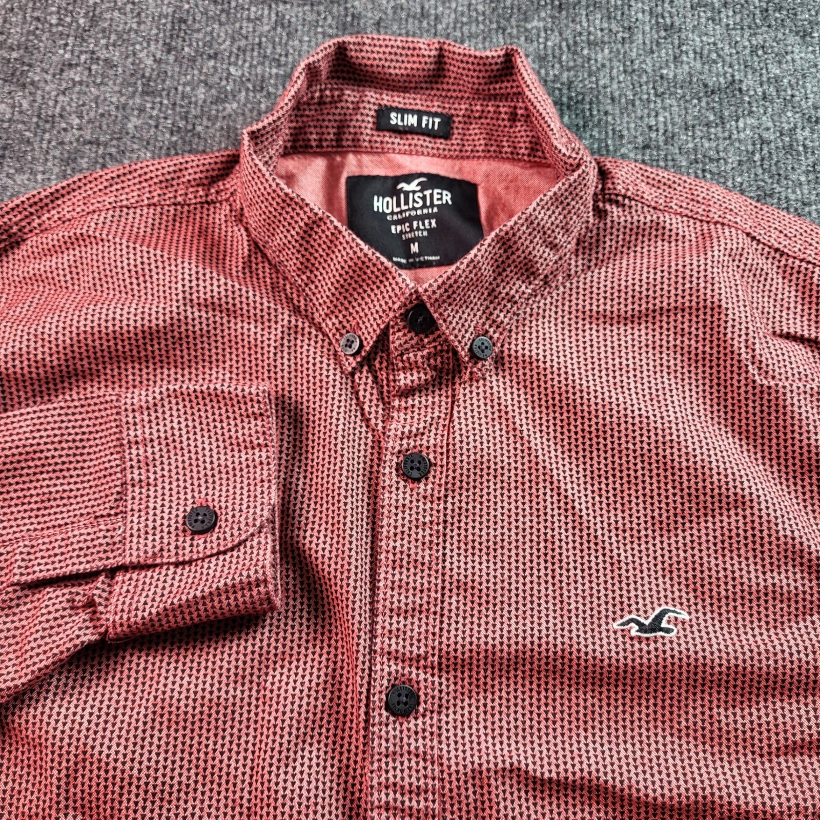 Hollister Mens Slim Fit Epic Flex Stretch Button Down Shirt Red Black Pattern M