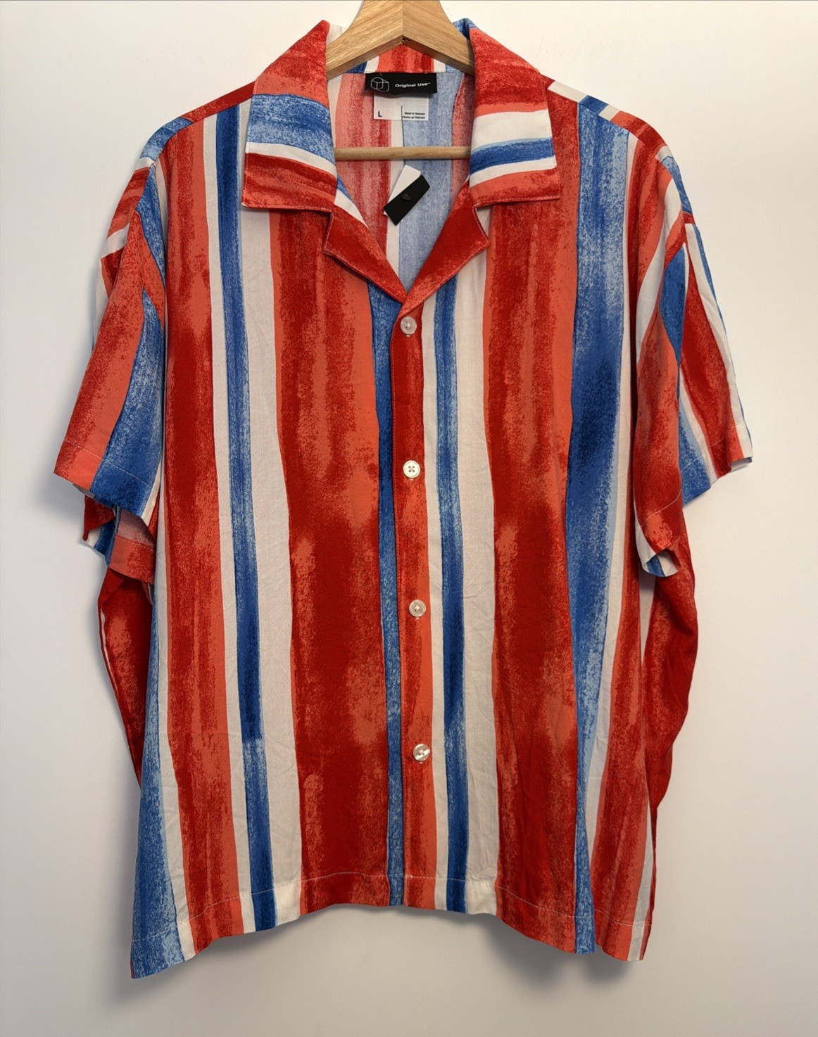 New Original Use Mens 100% Rayon Striped Button Down Shirt Size L Red White Blue