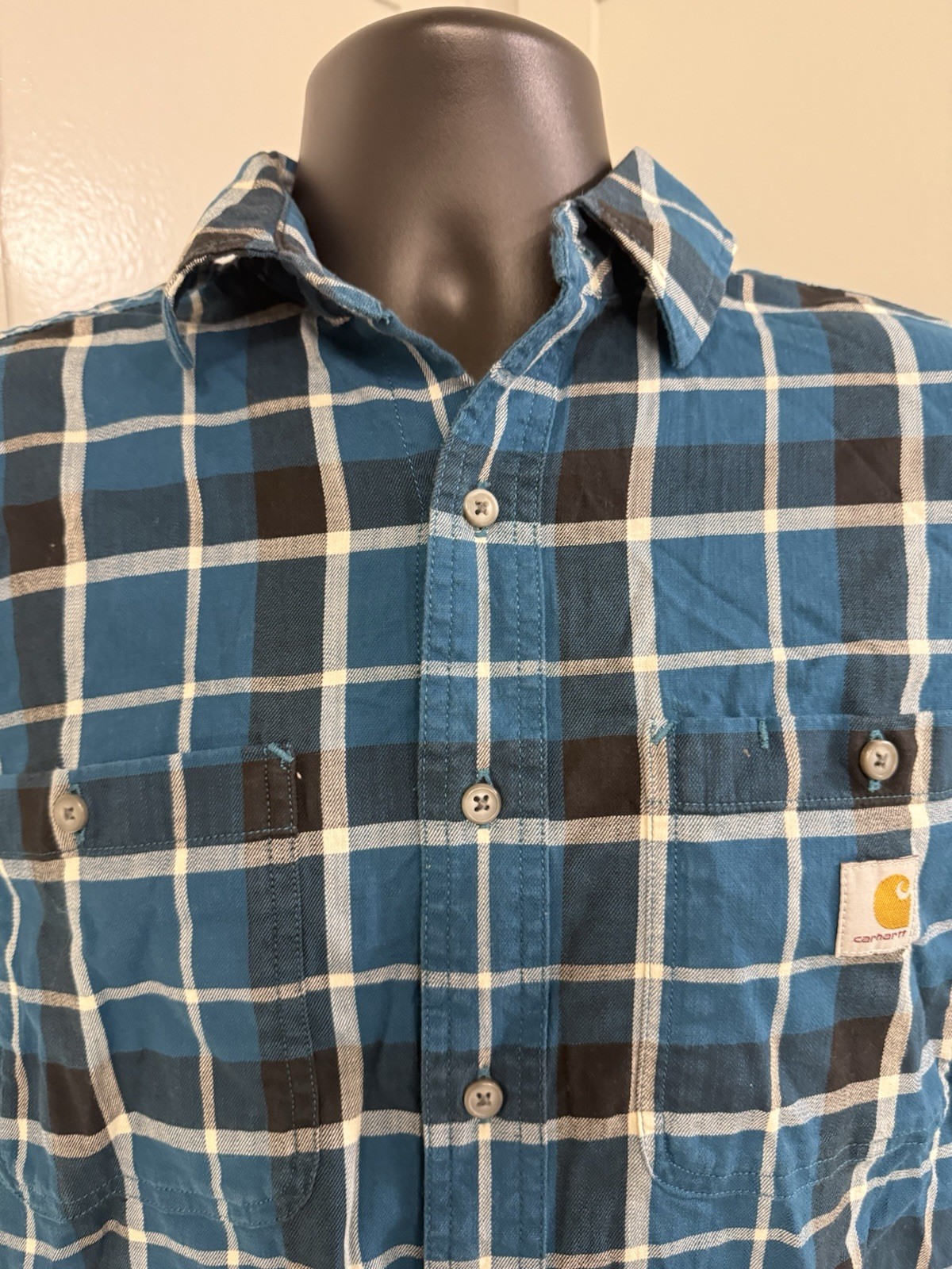 Carhartt Shirt Men’s Size Small Short Sleeve Rugged Flex Flannel Blue Plaid EUC