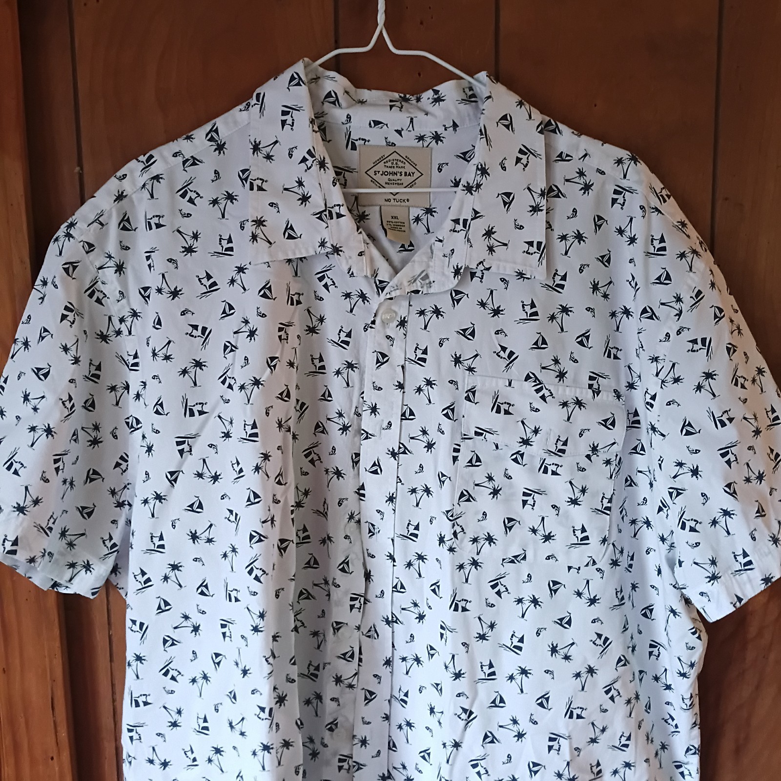 St. John’s Bay Men’s XXL No Tuck Button Front Shirt White Sailboat Palm Tree