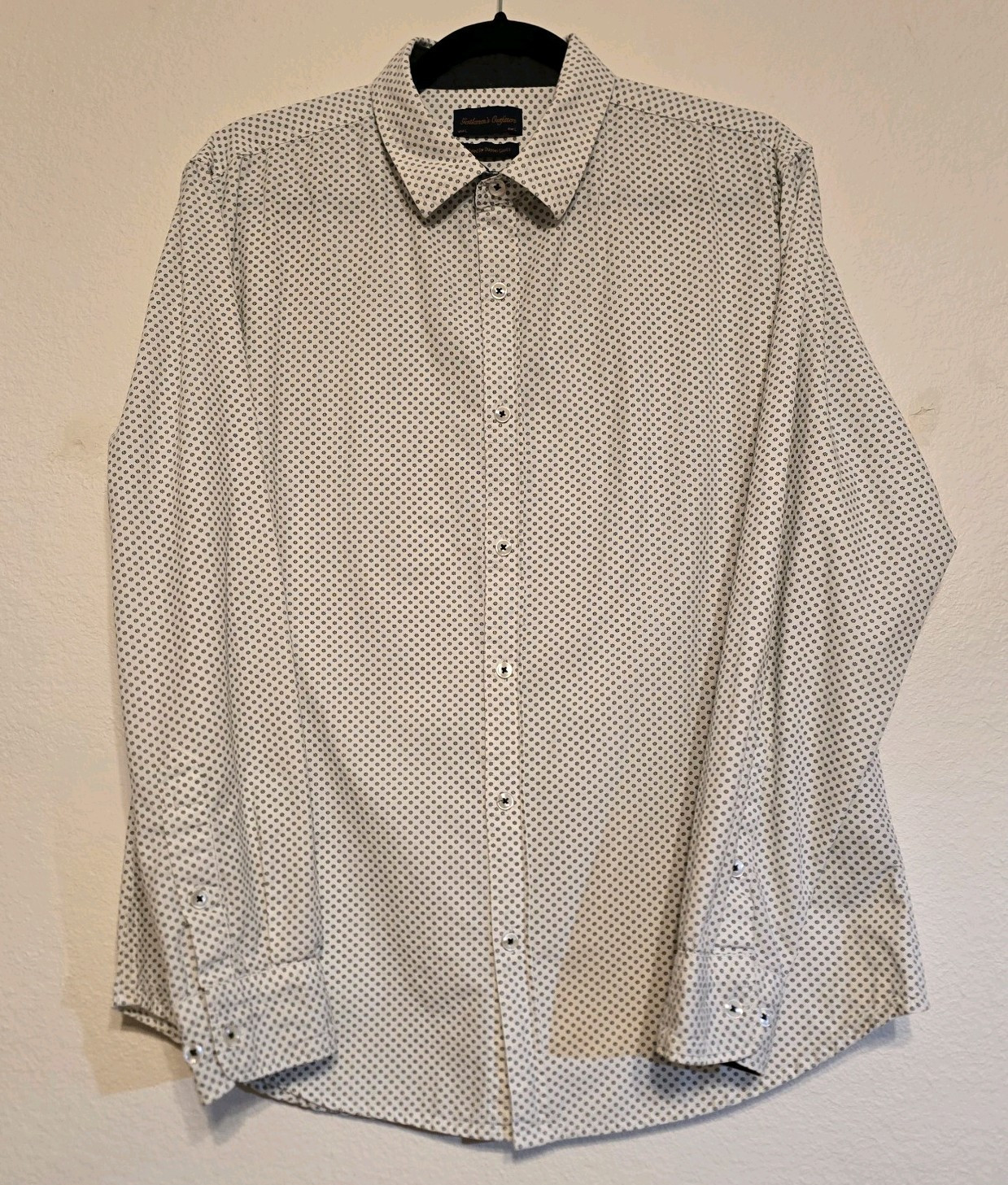 Gentlemen’s Outfitters Men’s L Shirt 100% Cotton Long Sleeve Button Down White