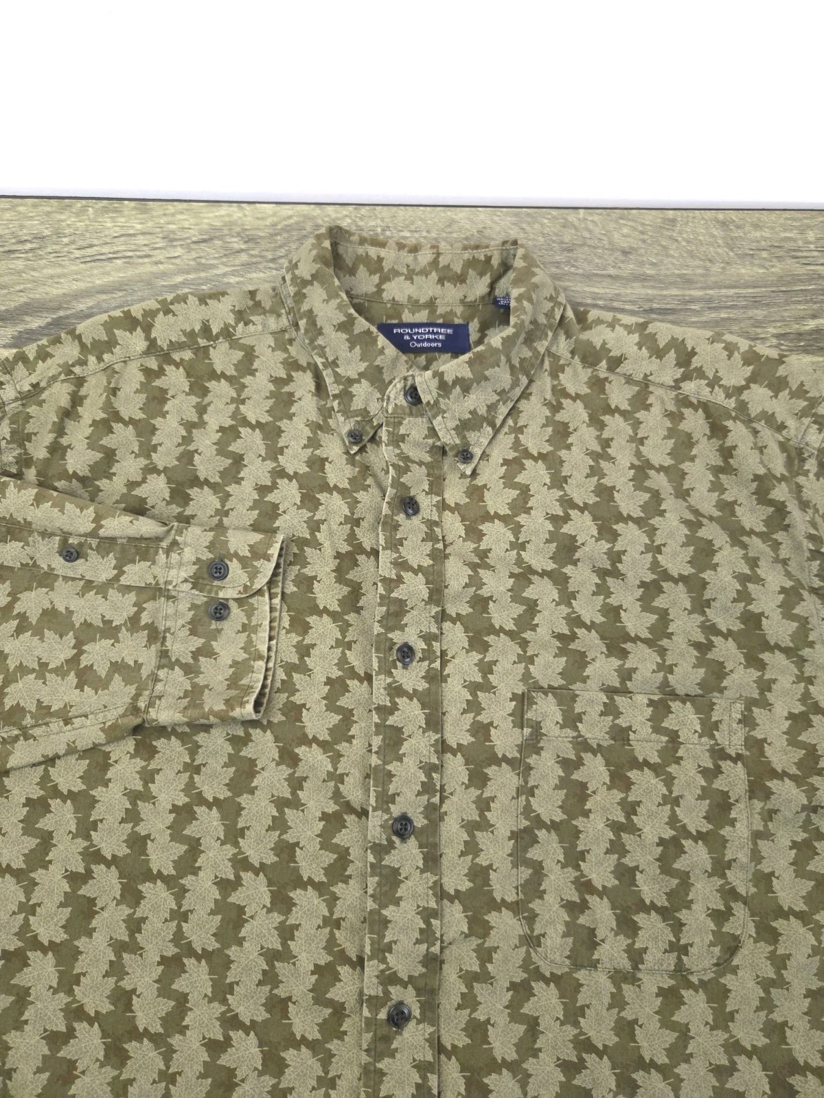Roundtree & Yorke Outdoors Shirt Men’s XL Green Leaf Geometric Pattern Cotton