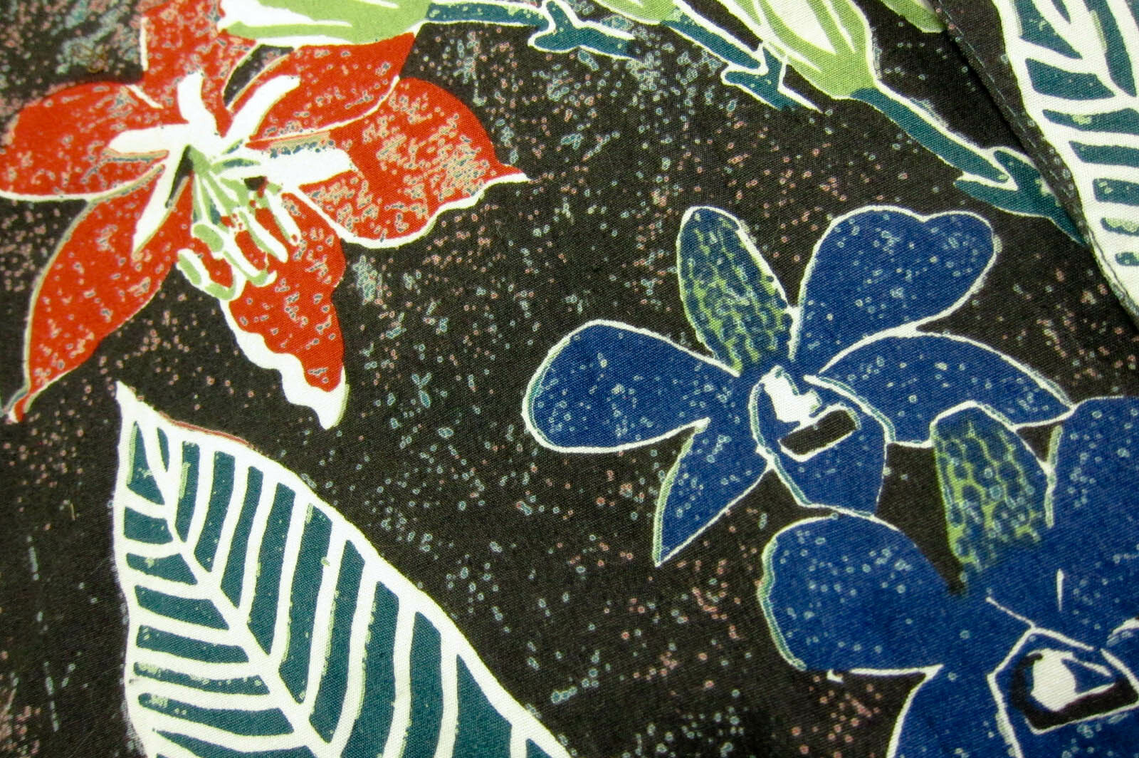 OUTSTANDING Avi Collection Kahala Black With Red Flowers Hawaiian Shirt L