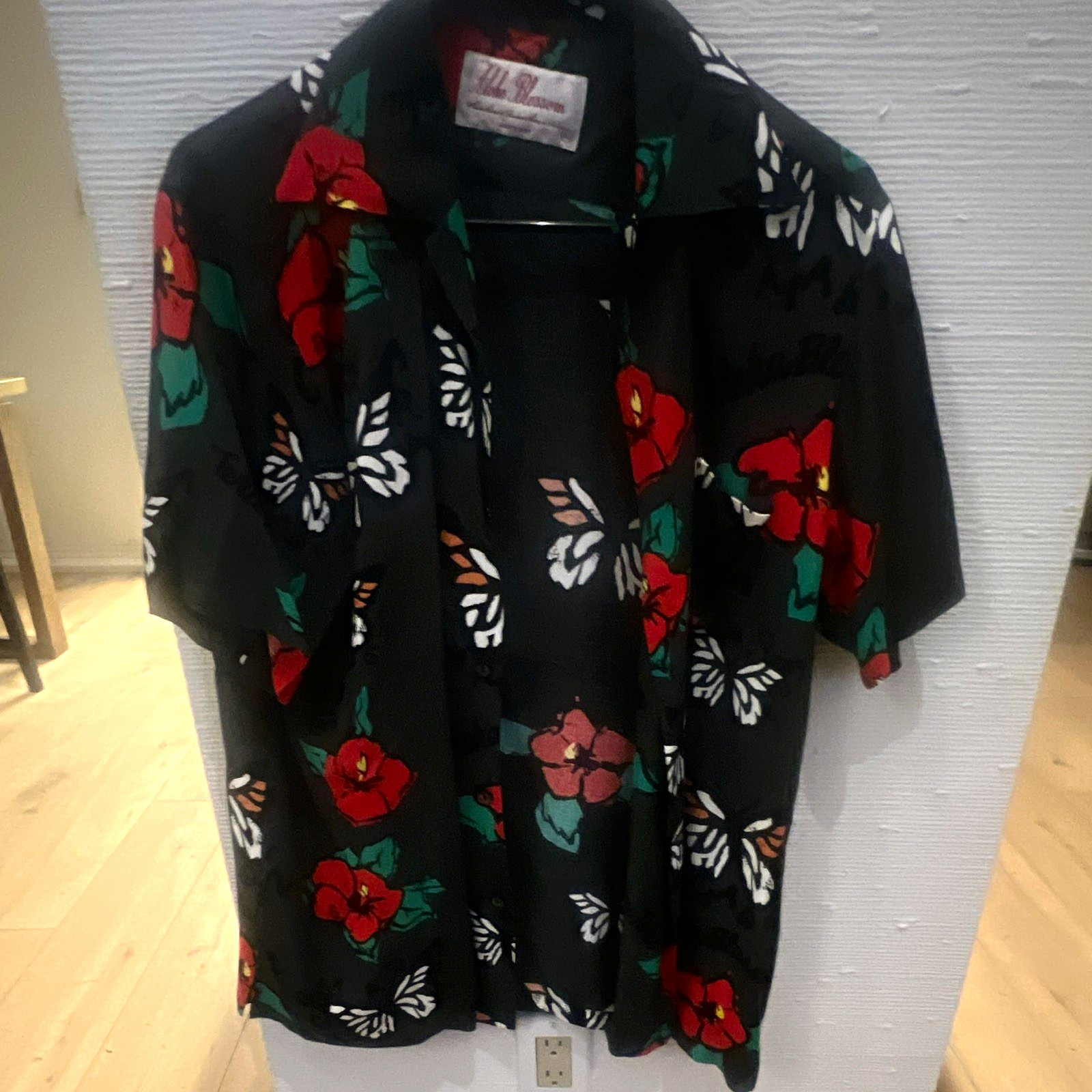 Aloha Blossom Tehu Tehu Men’s Rayon Black Floral Butterfly Button-Up Shirt 40