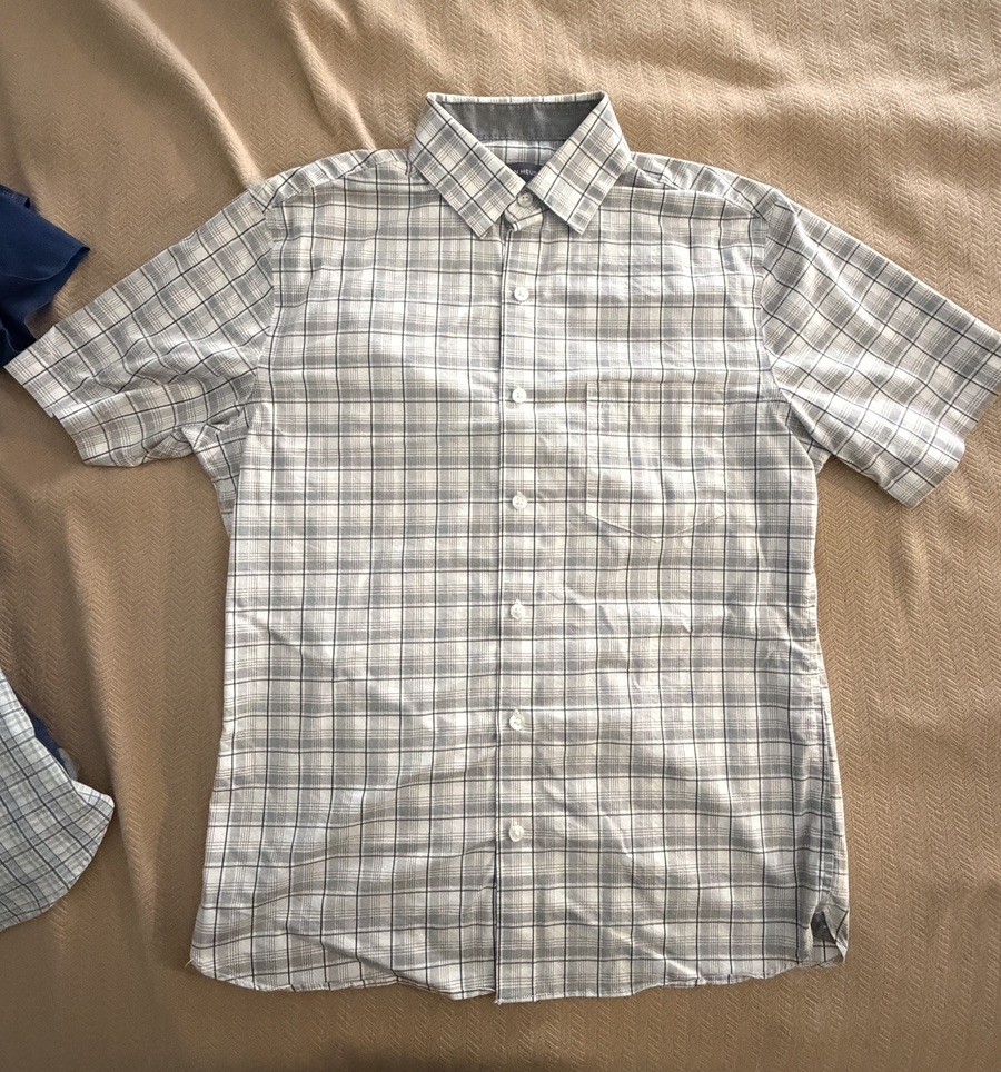Van Heusen Short Sleeve Shirts Slim Fit Small Lot of 6