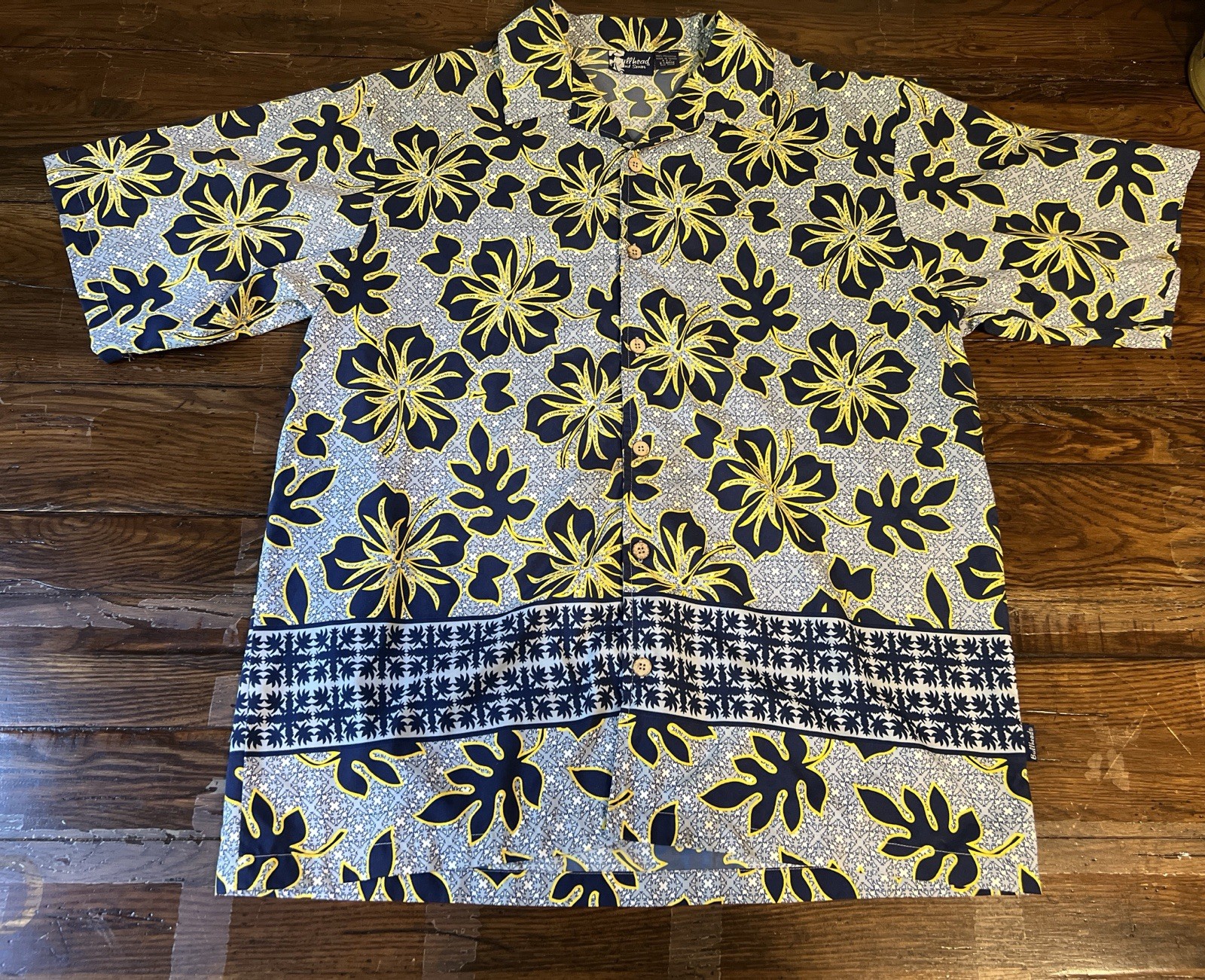Bullhead Island Series Hawaiian Shirt Mens XL Navy Blue Floral Short Sleeve Camp
