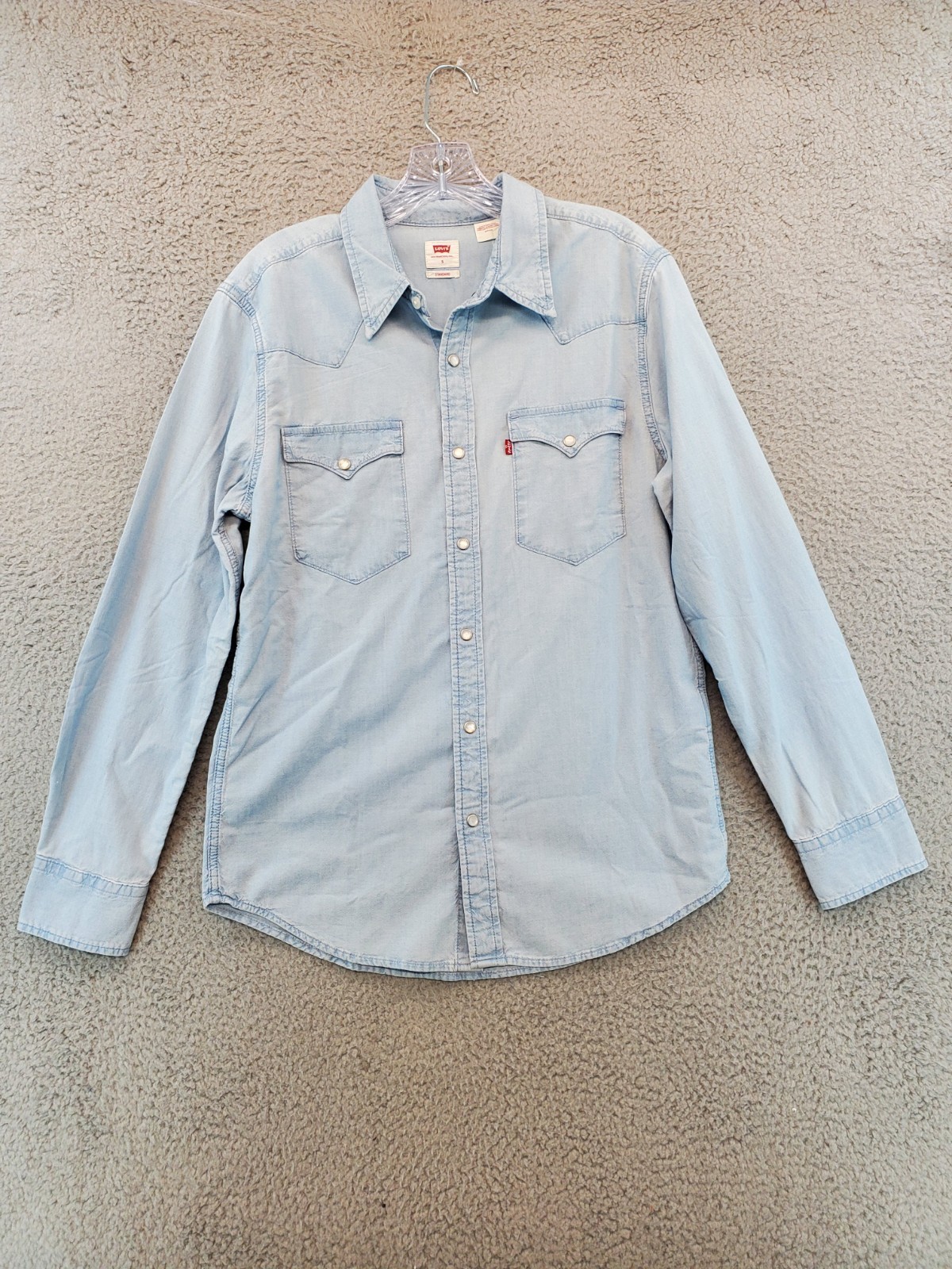 Levi’s Light Wash Denim Pearl Snap Western Shirt Men’s Small NWT